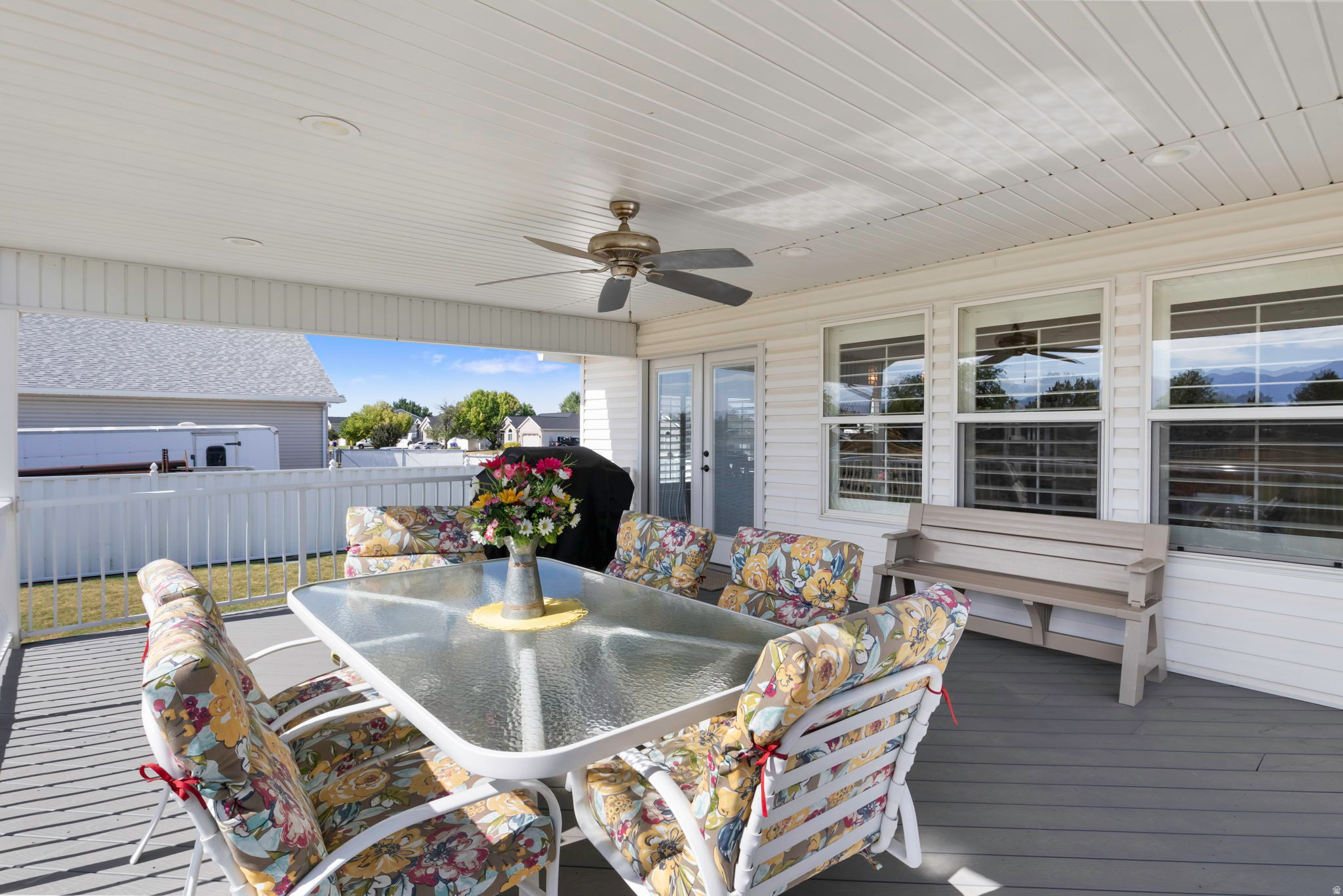 HUCKLEBERRY - Residential