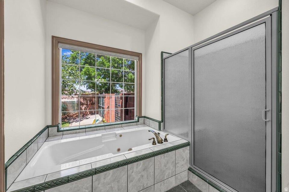 MAJESTIC VIEW 1 - Residential