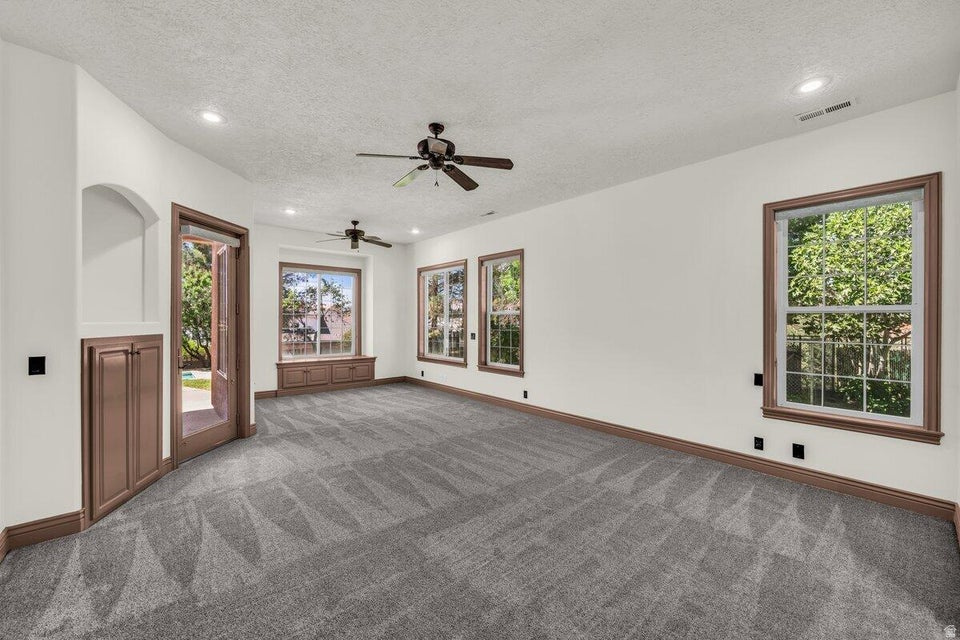 MAJESTIC VIEW 1 - Residential