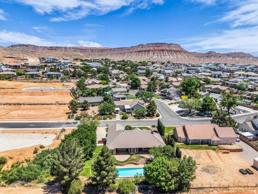 MAJESTIC VIEW 1 - Residential