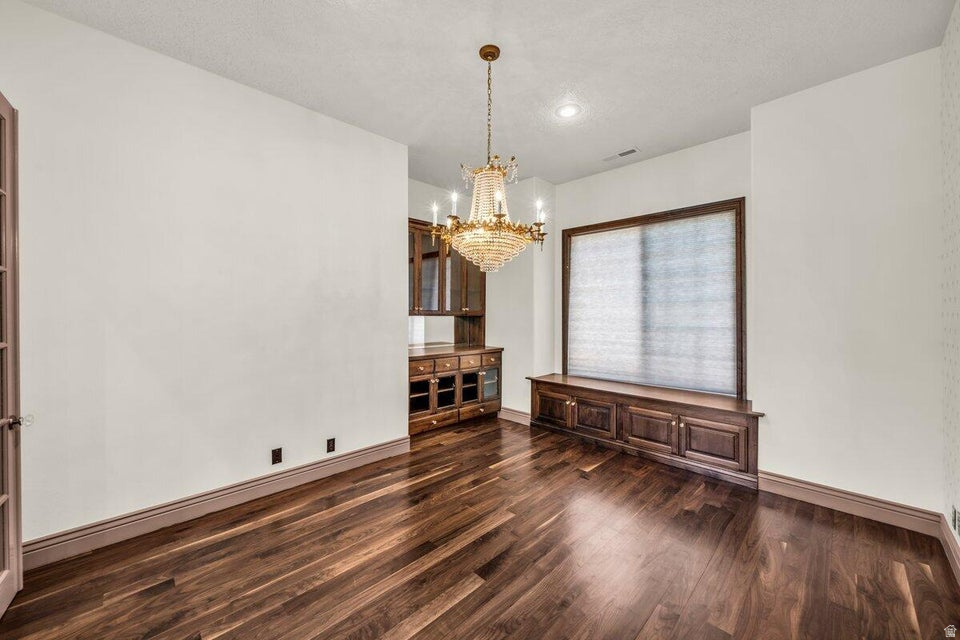 MAJESTIC VIEW 1 - Residential