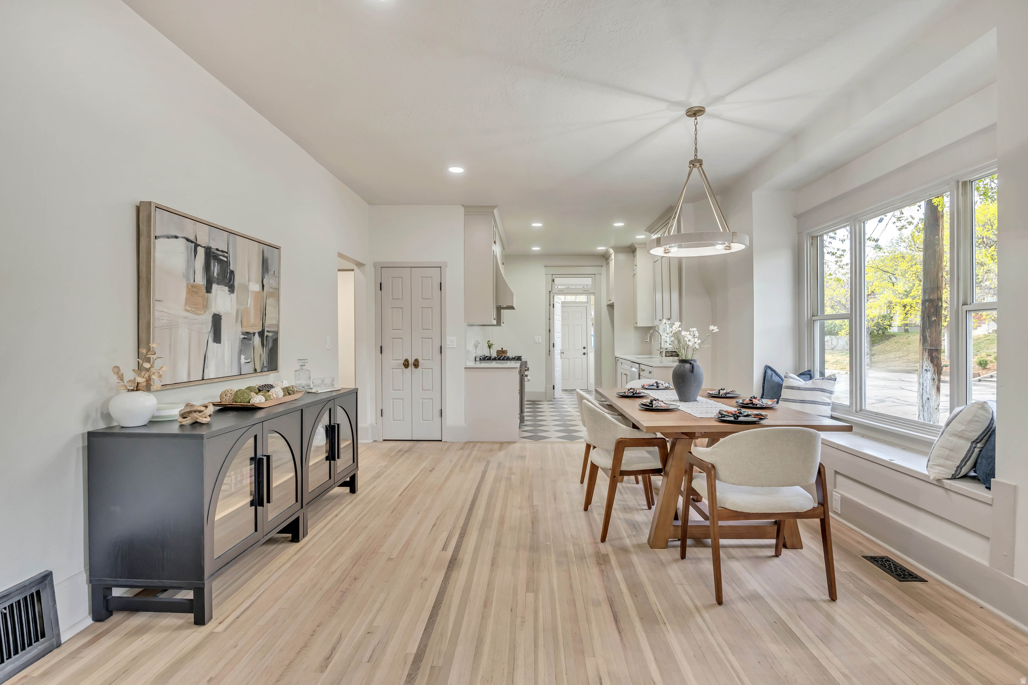 AVENUES - Residential