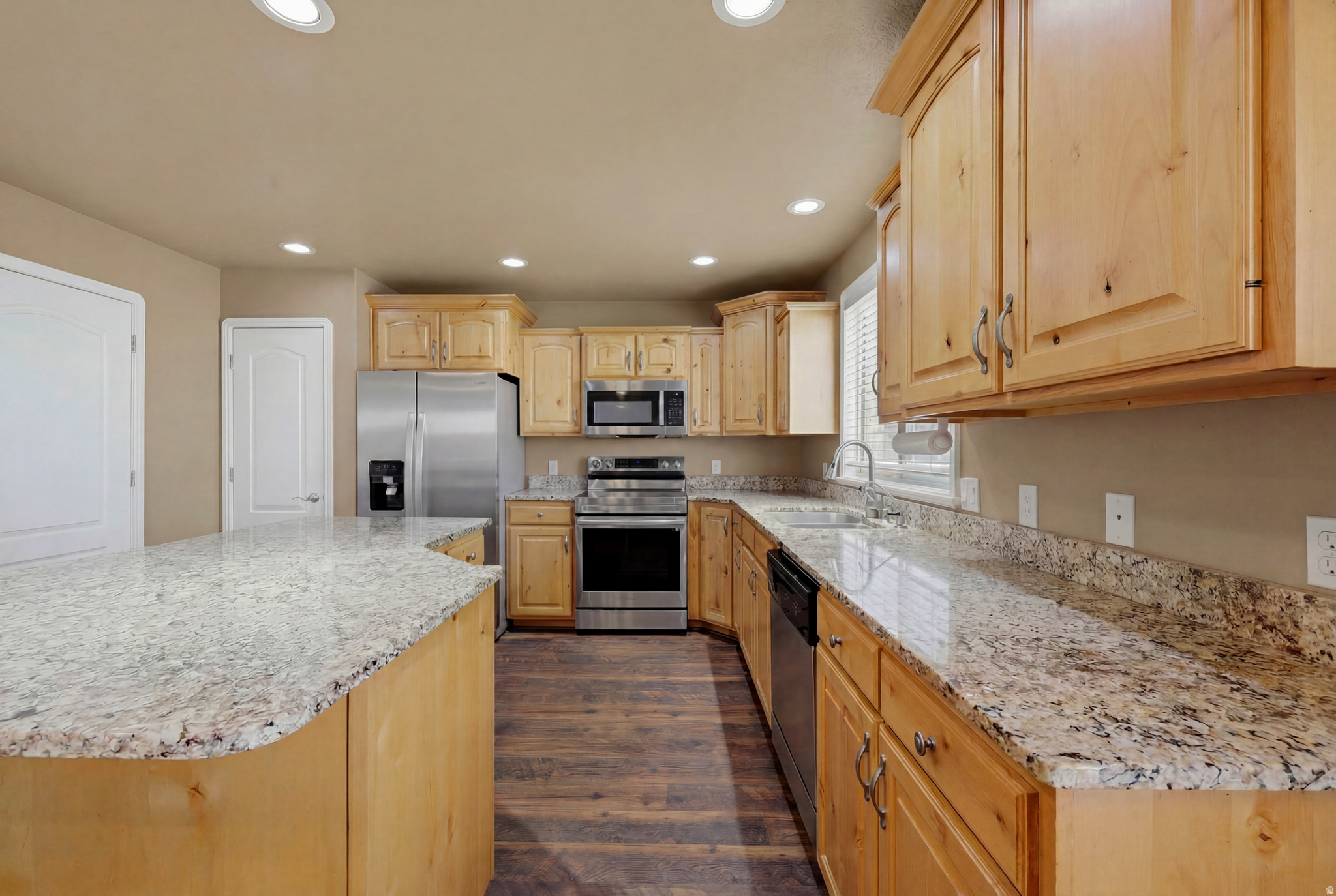 RIVER GLEN - Residential