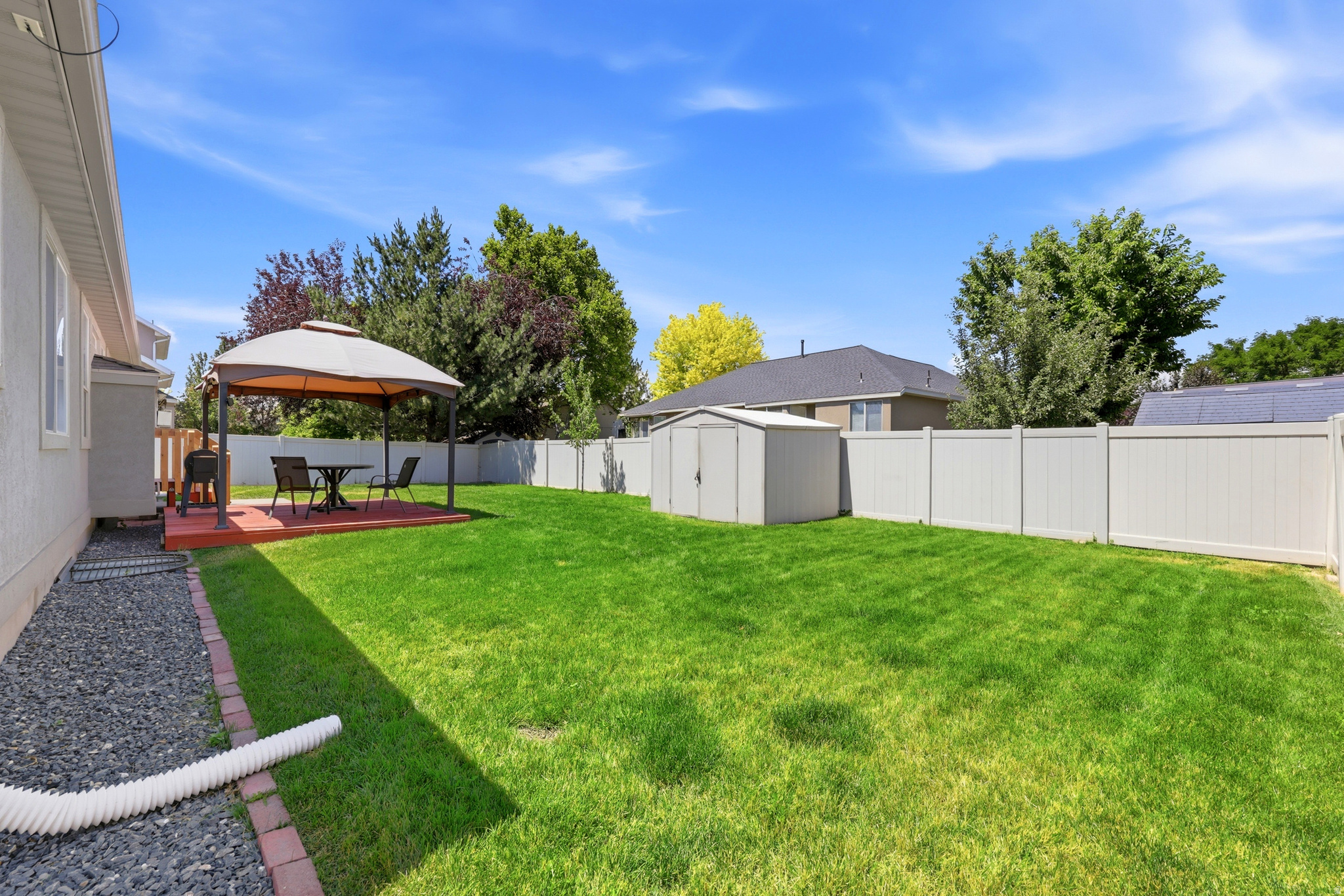 RIVER GLEN - Residential