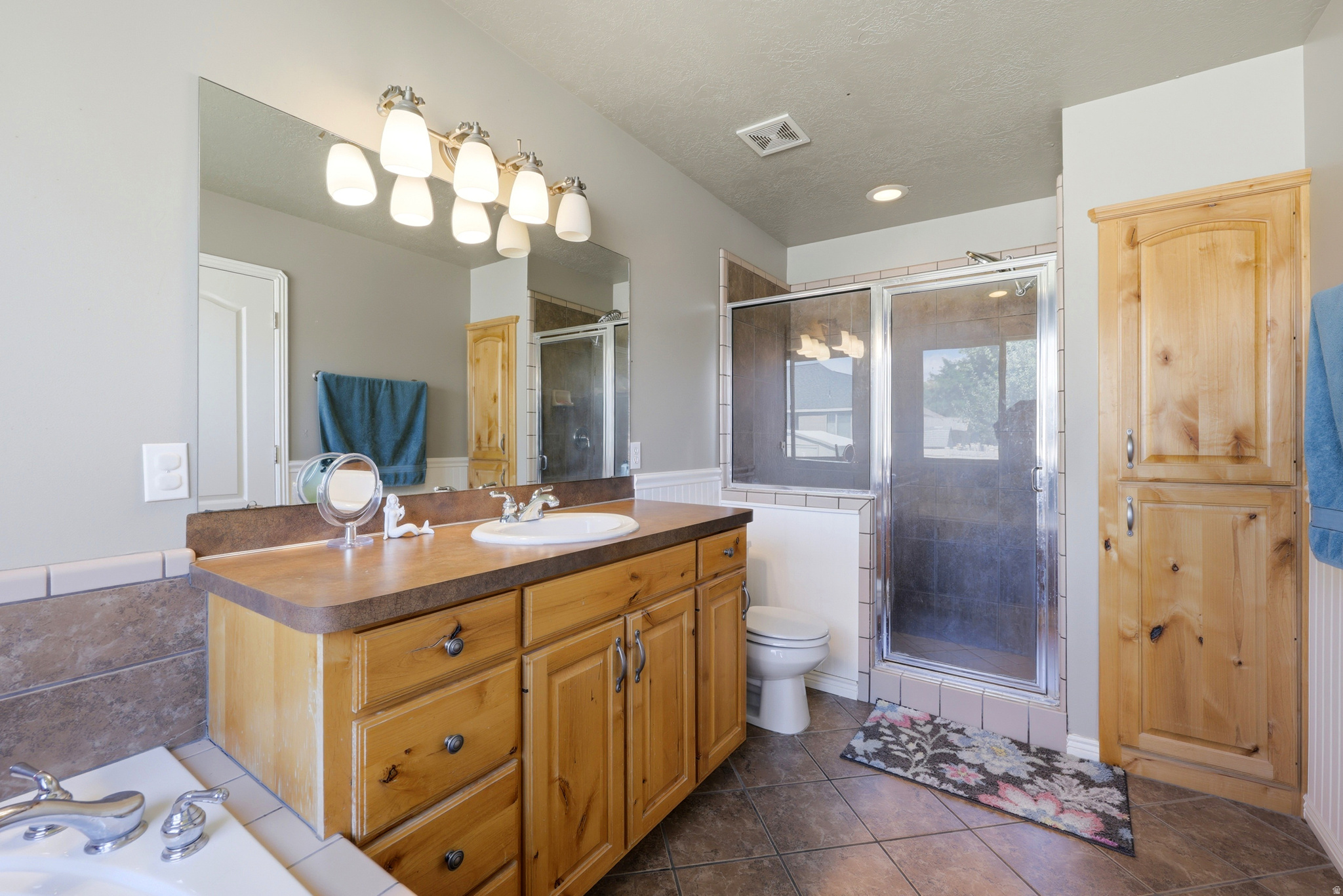 RIVER GLEN - Residential