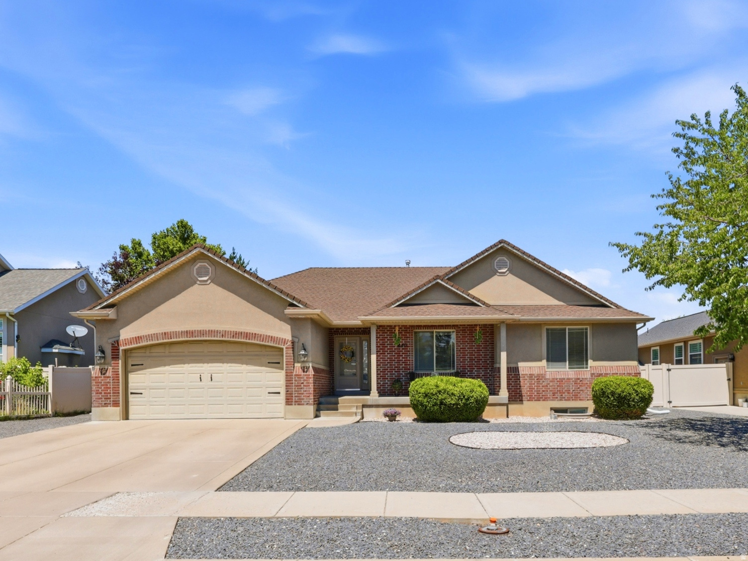 RIVER GLEN - Residential