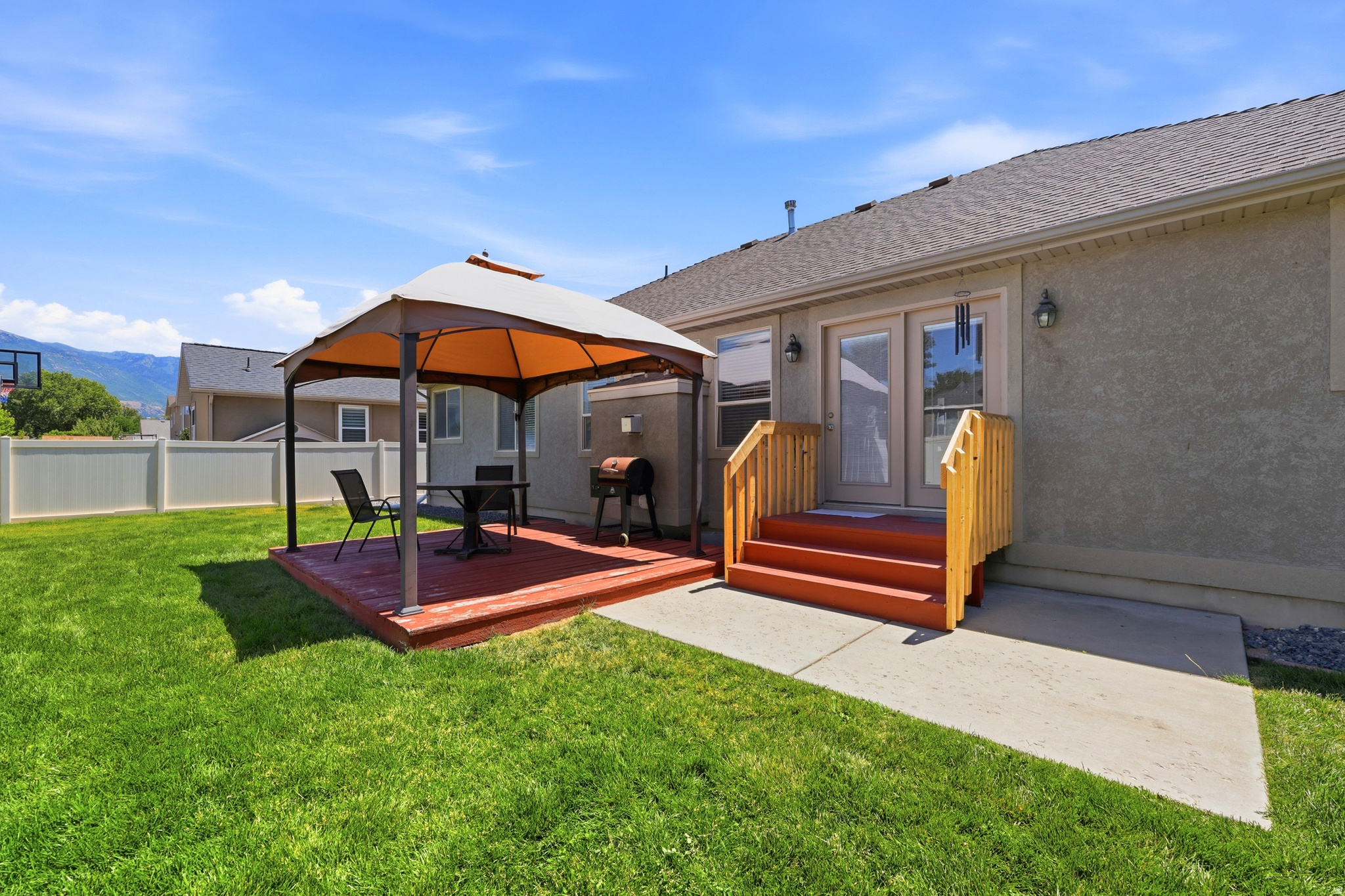 RIVER GLEN - Residential