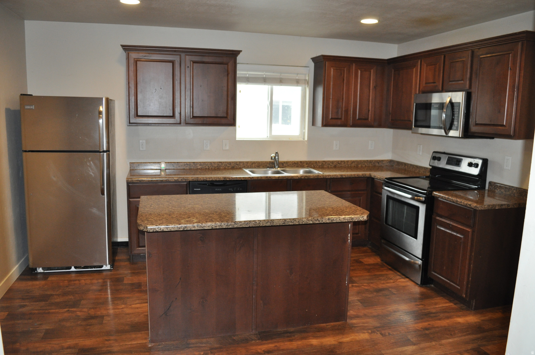 EDGEWATER AT GENEVA - Residential