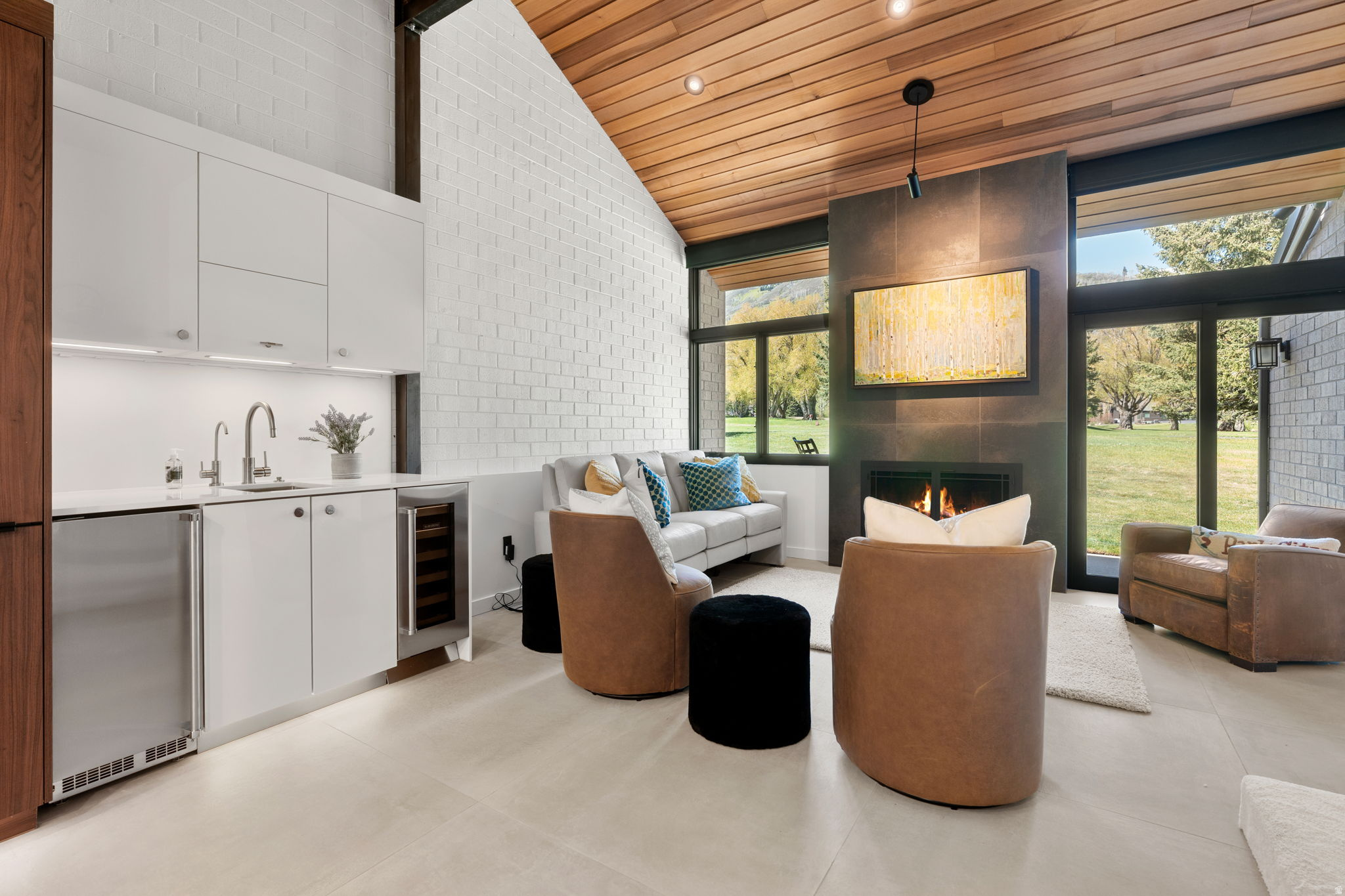 PARK AVE CONDOS - Residential