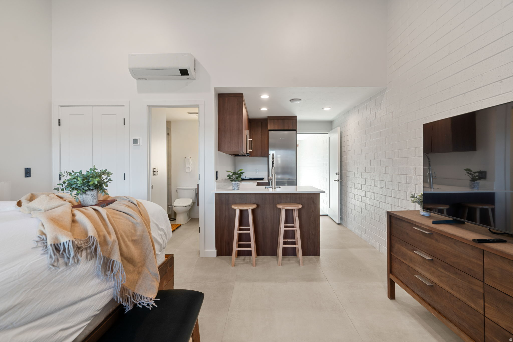 PARK AVE CONDOS - Residential