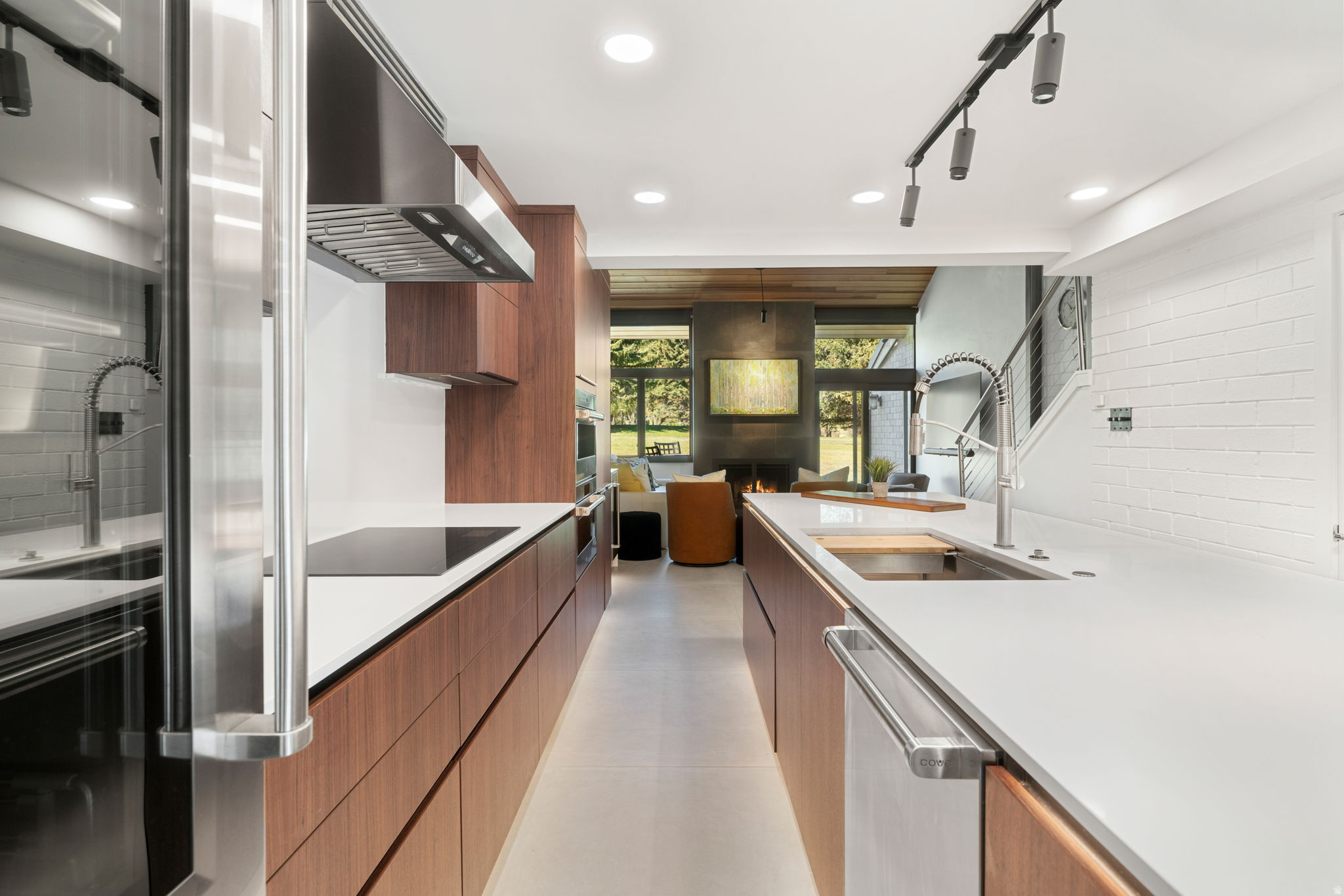 PARK AVE CONDOS - Residential