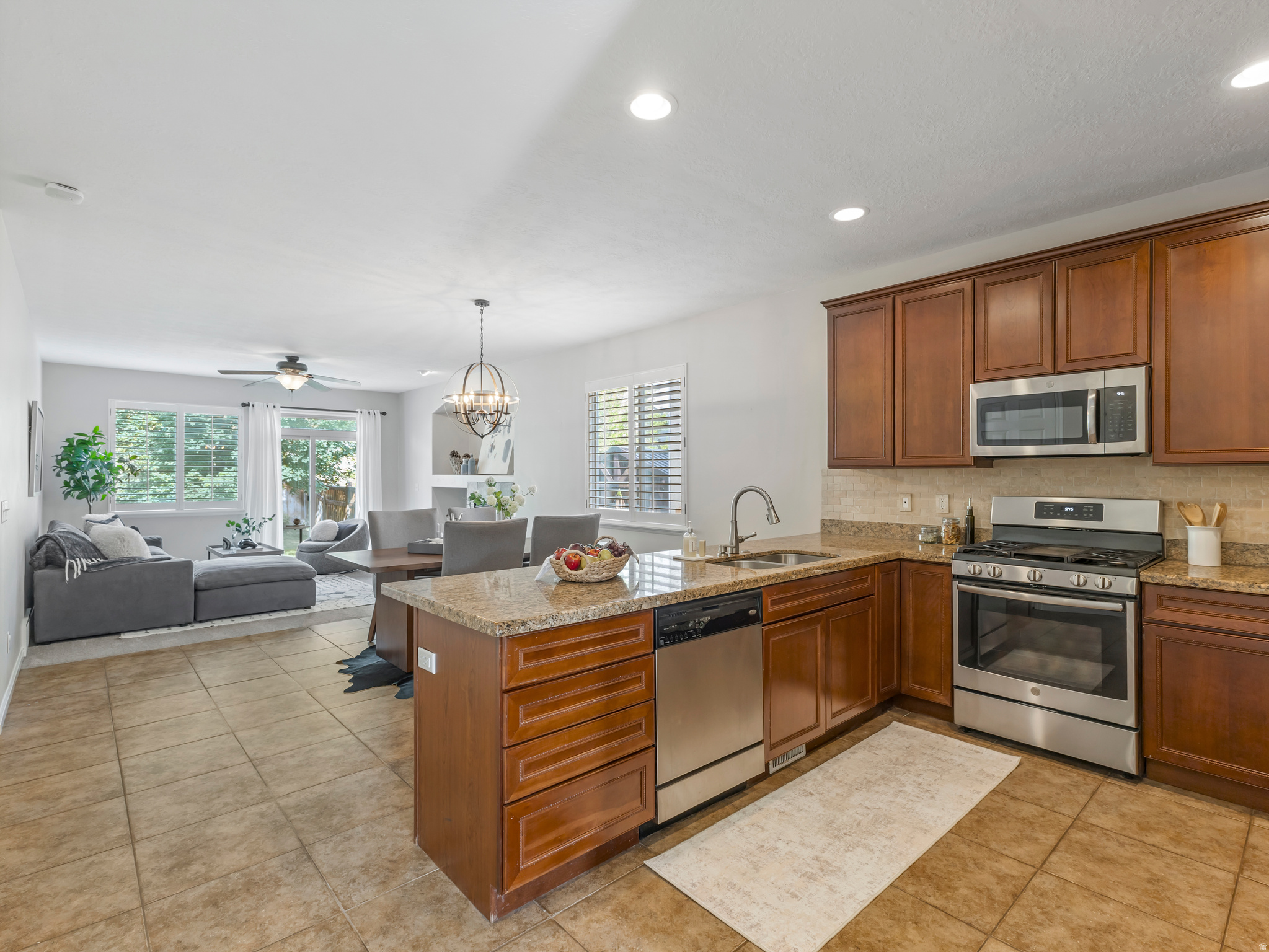 EAGLE CREST/SUNCREST - Residential