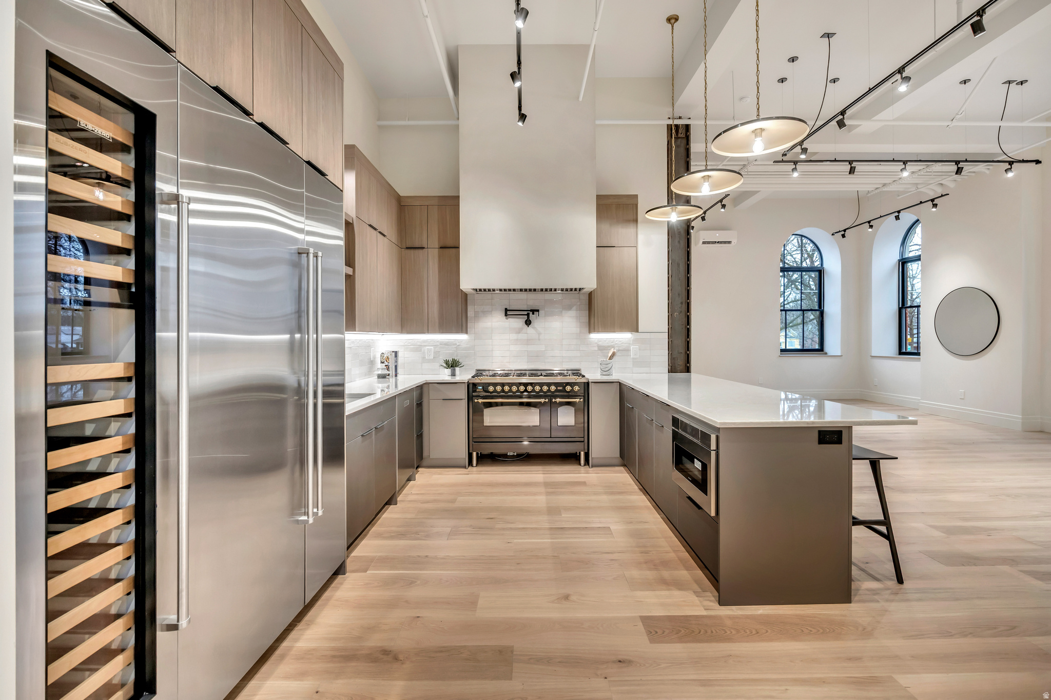 TELEGRAPH EXCHANGE - Residential