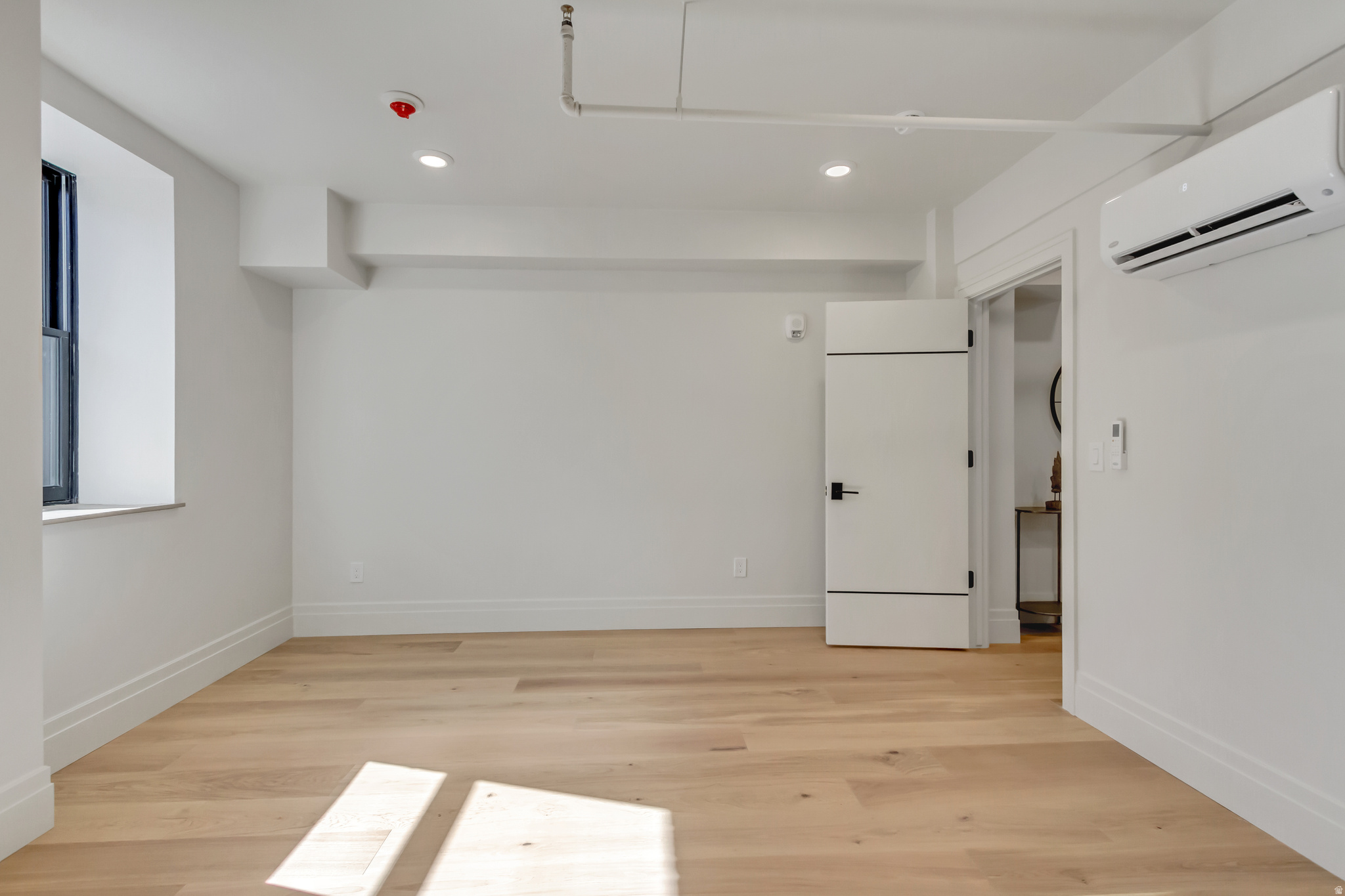 TELEGRAPH EXCHANGE - Residential