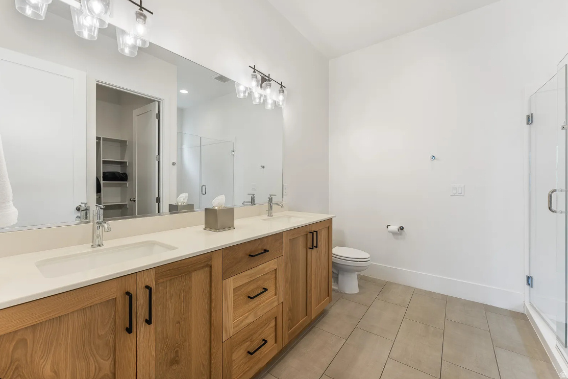 BLOOMINGTON VACATION VILLAS PH 1 - Residential
