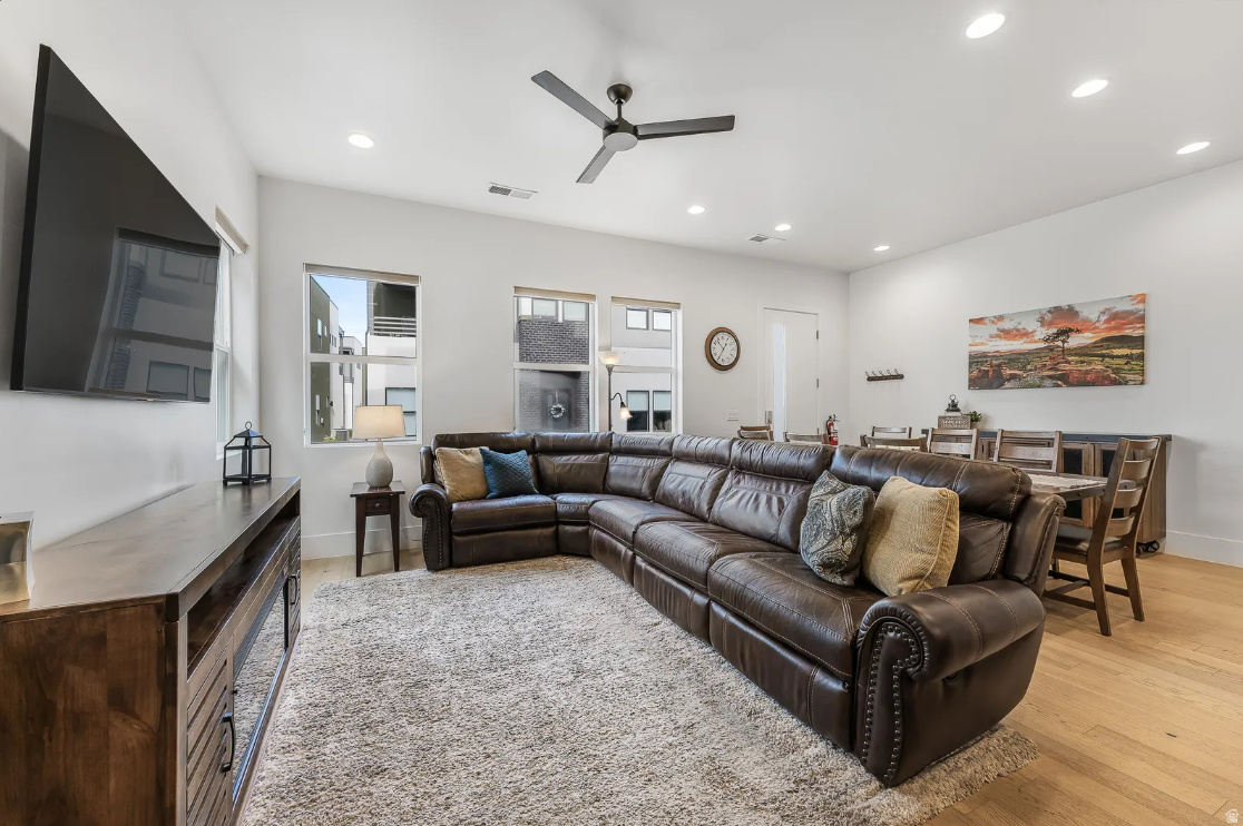 BLOOMINGTON VACATION VILLAS PH 1 - Residential