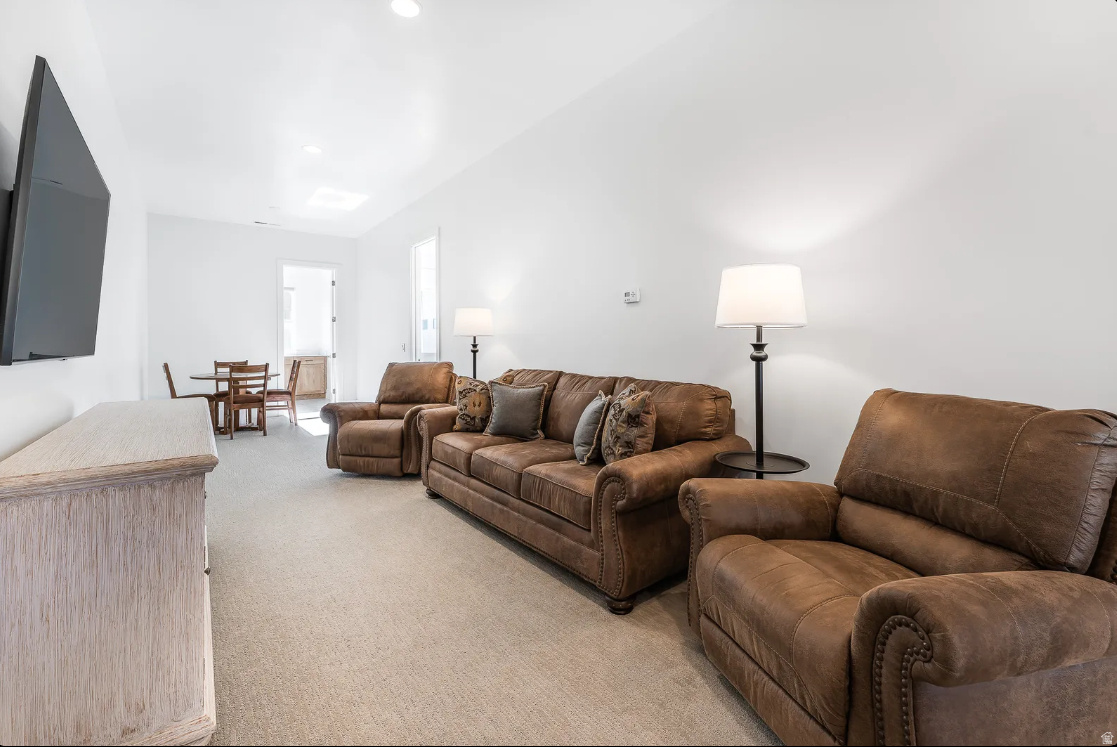 BLOOMINGTON VACATION VILLAS PH 1 - Residential