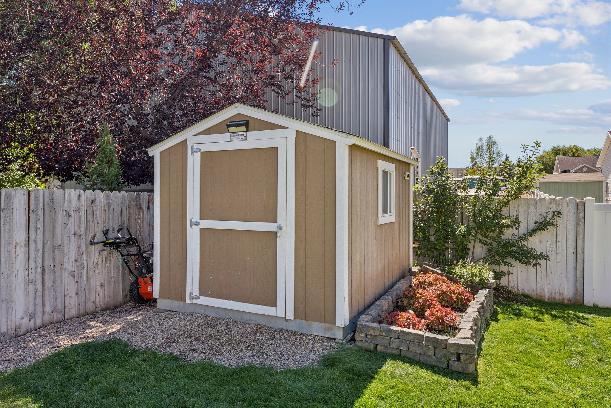 GRASSY CREEK - Residential