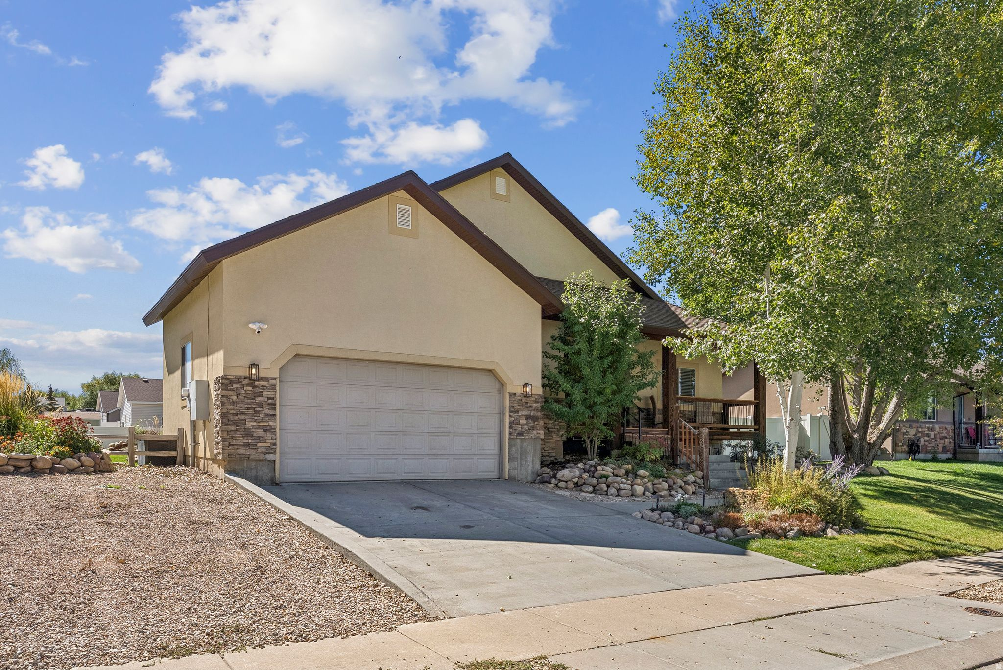 GRASSY CREEK - Residential
