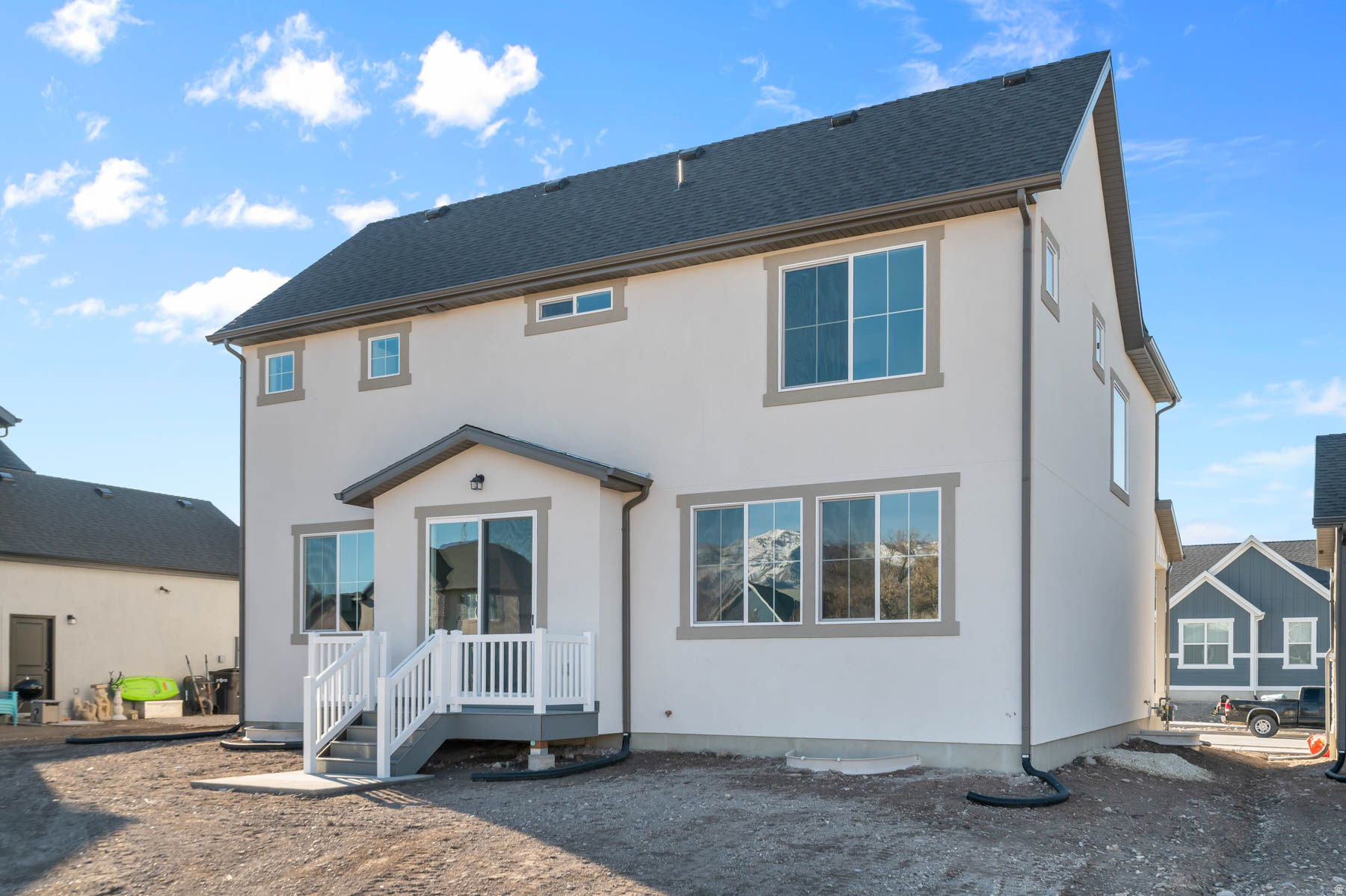 BROADVIEW SHORES 821 - Residential