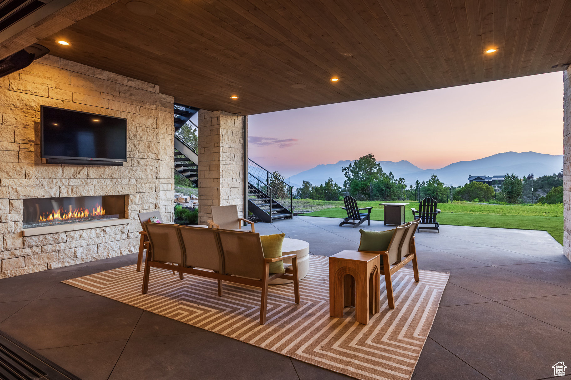 RED LEDGES - Residential