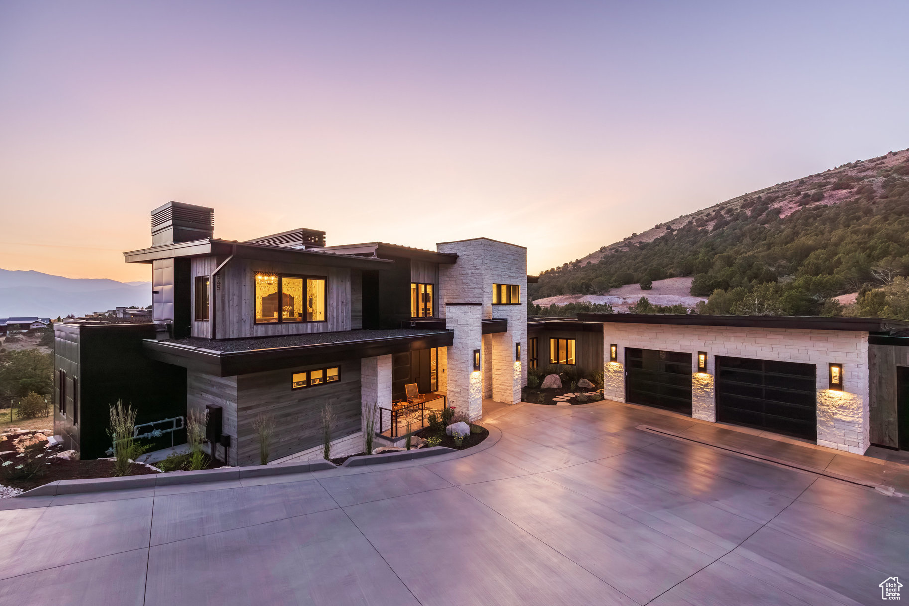 RED LEDGES - Residential