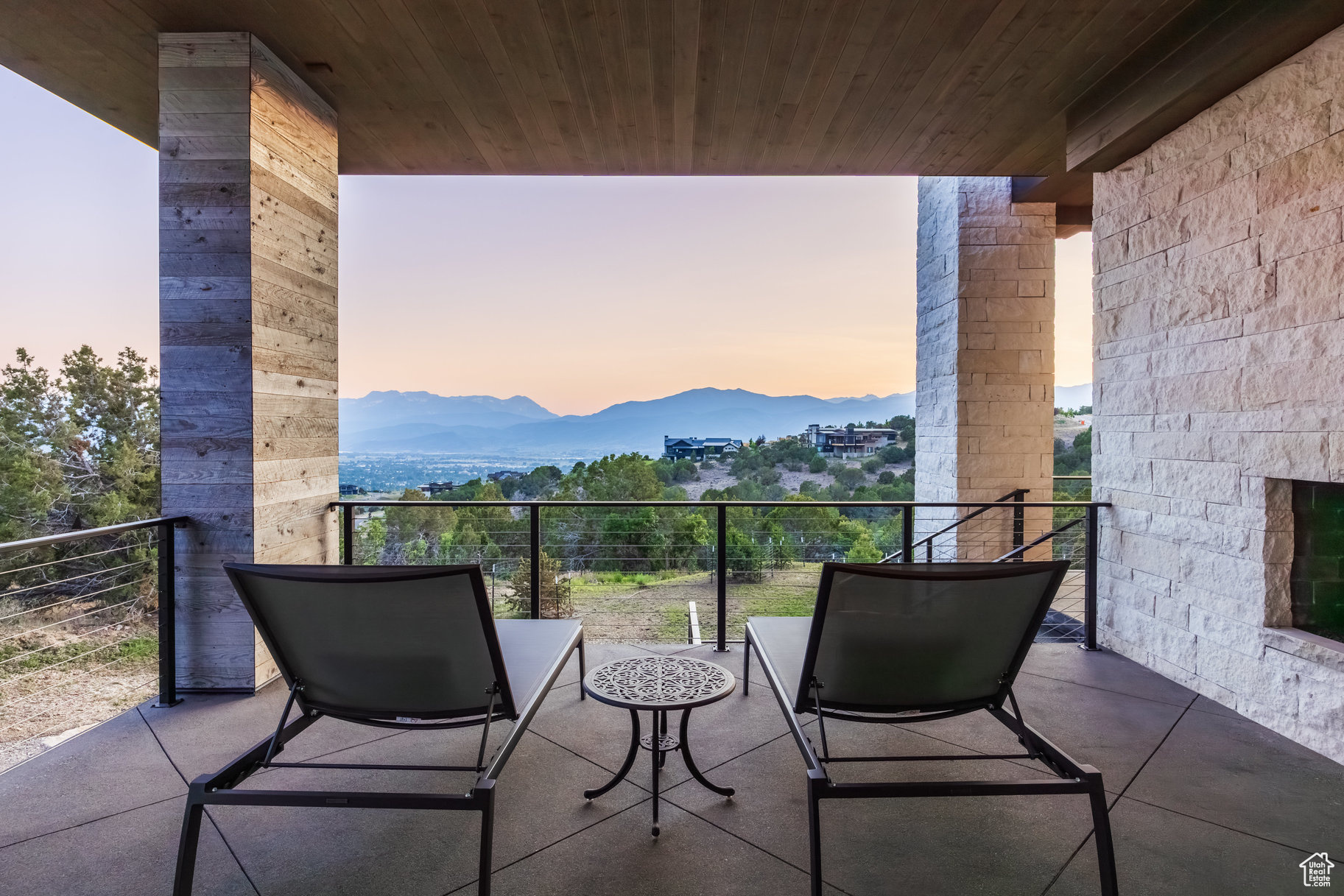 RED LEDGES - Residential