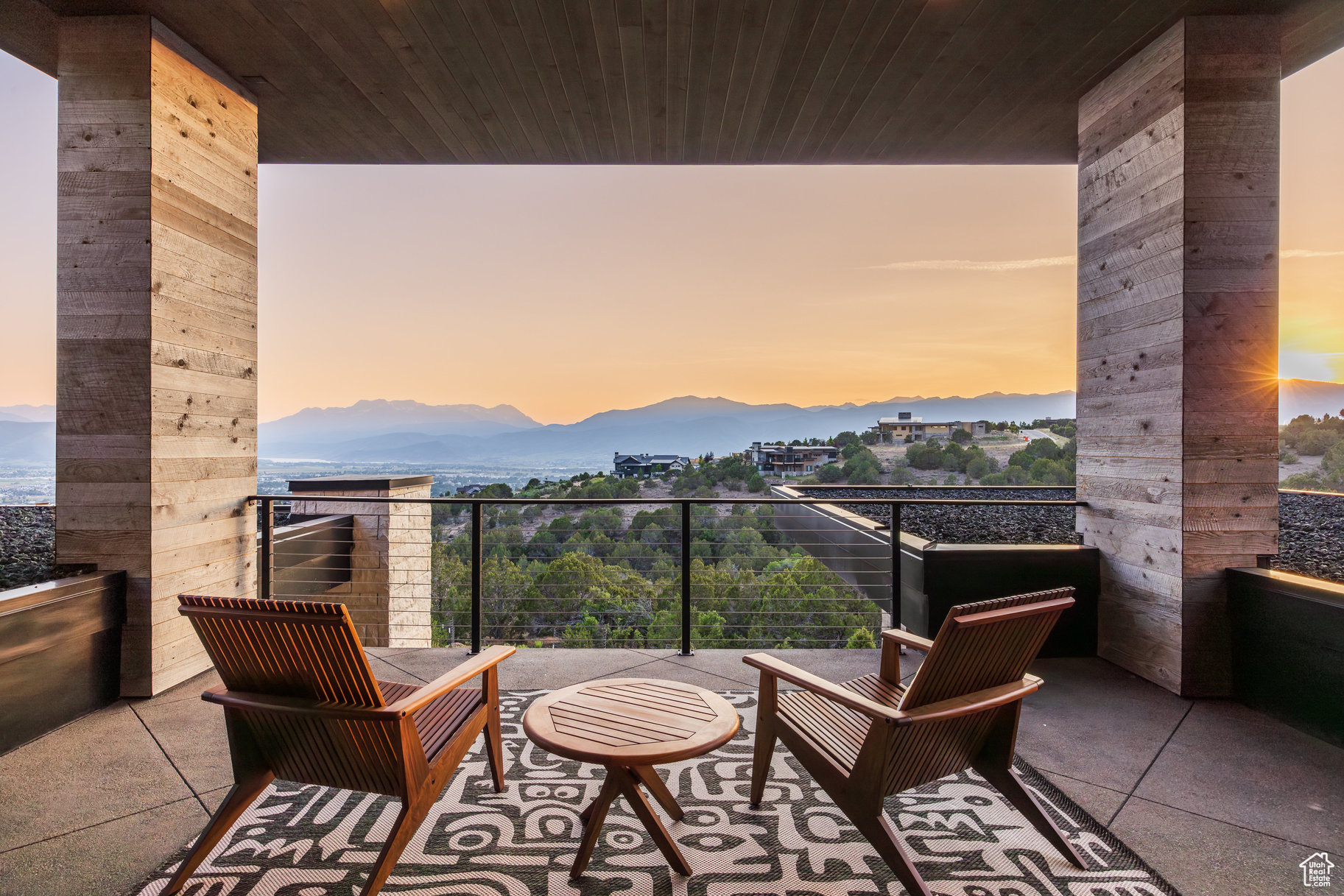 RED LEDGES - Residential