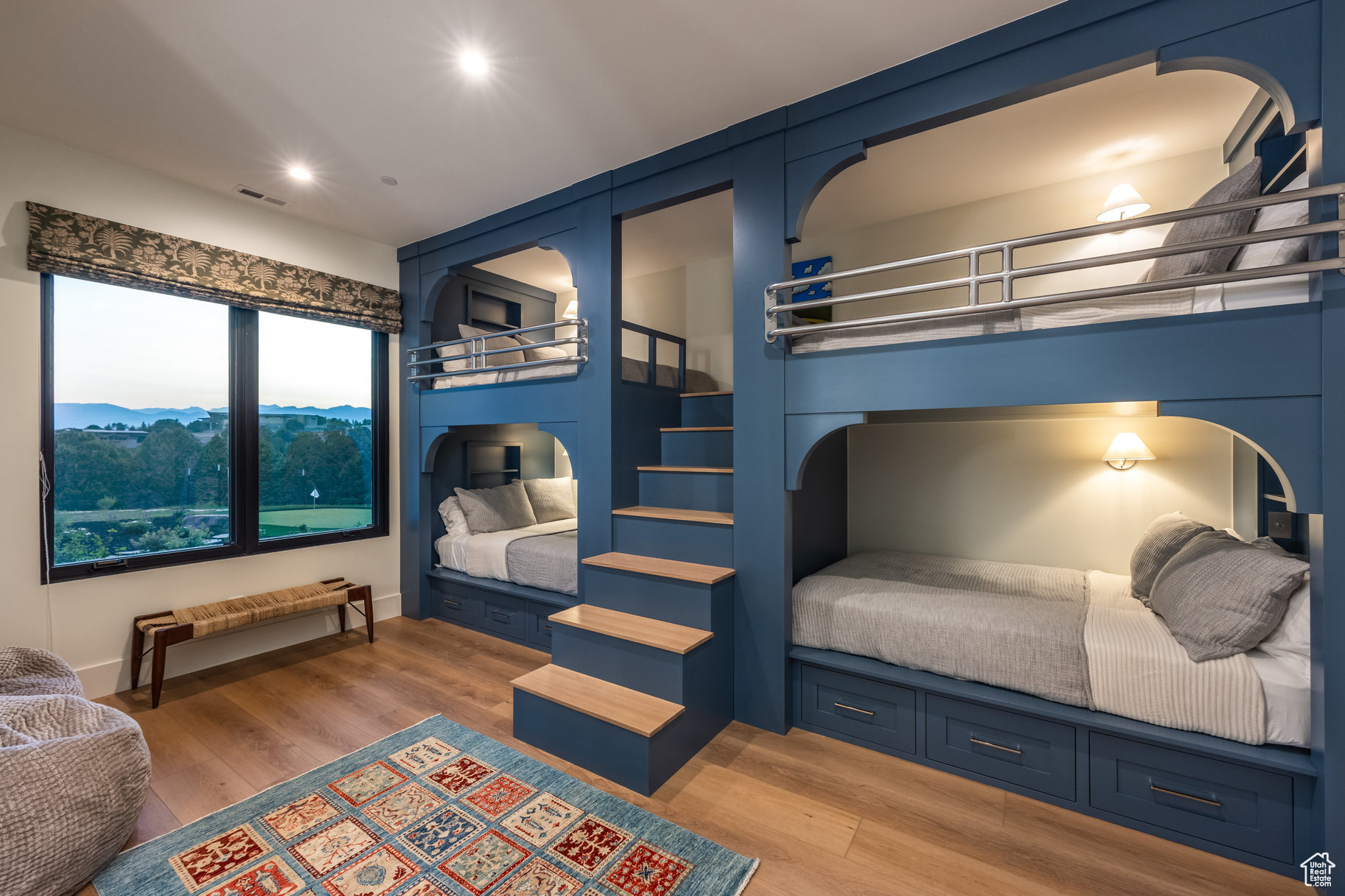 RED LEDGES - Residential