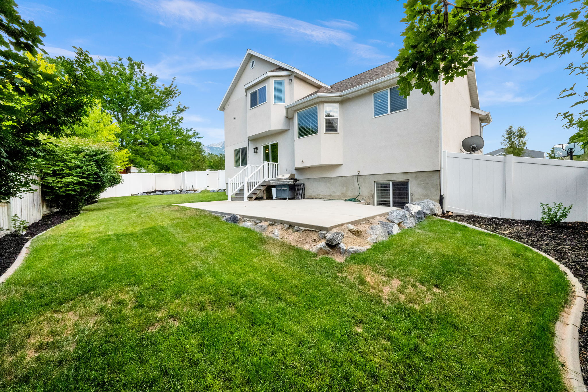 VICTORS POND - Residential