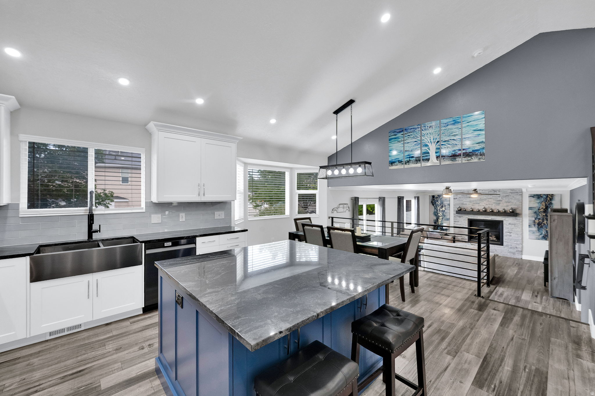 VICTORS POND - Residential