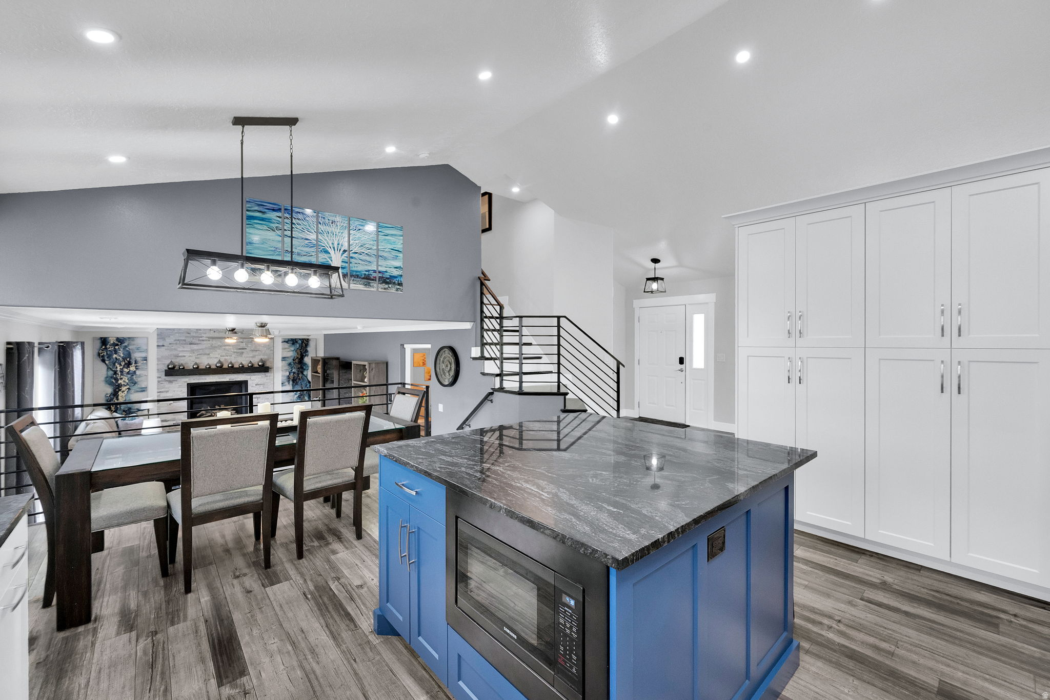 VICTORS POND - Residential