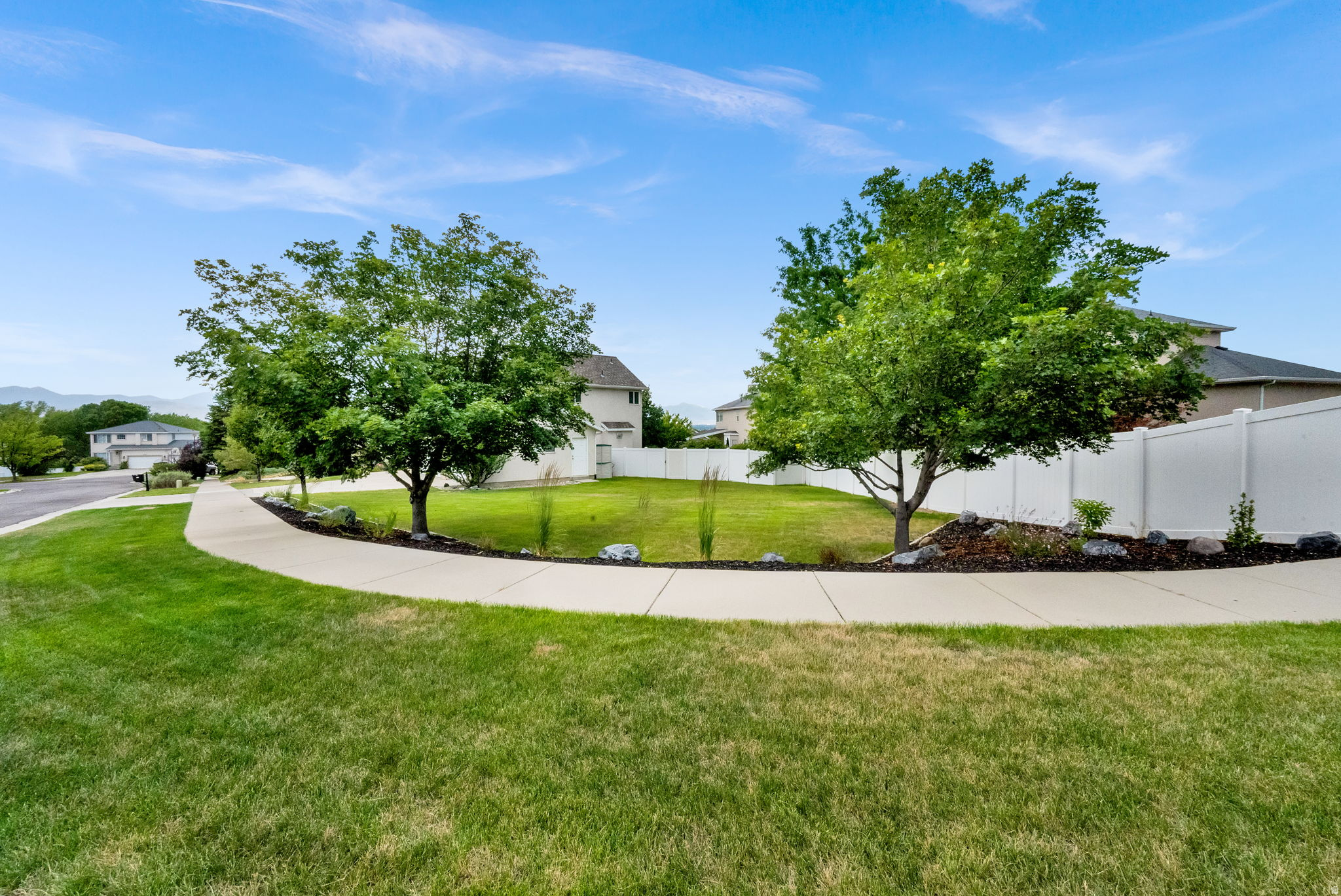VICTORS POND - Residential