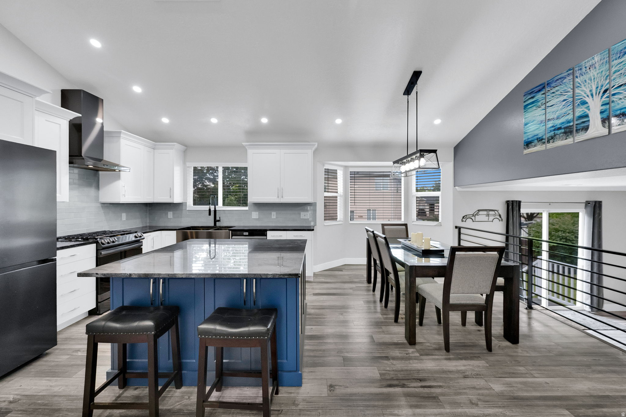 VICTORS POND - Residential