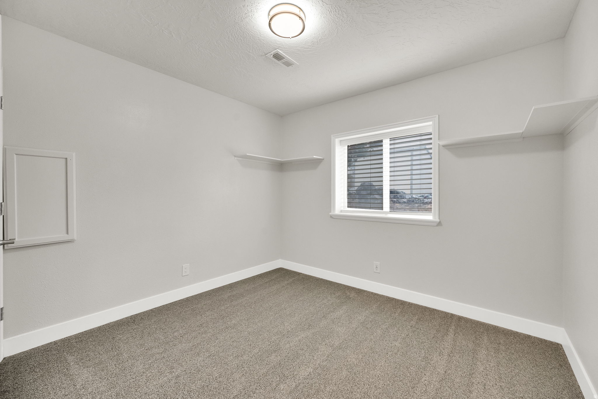 VICTORS POND - Residential