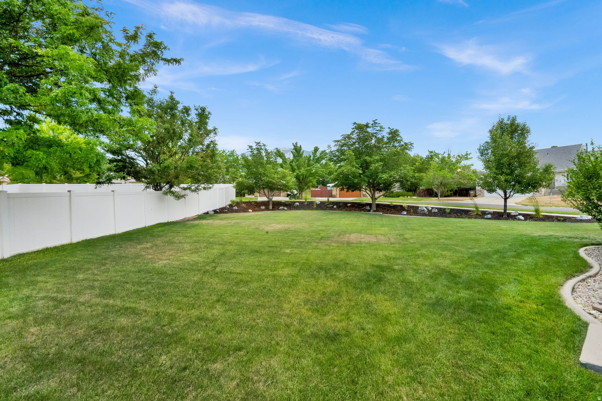 VICTORS POND - Residential