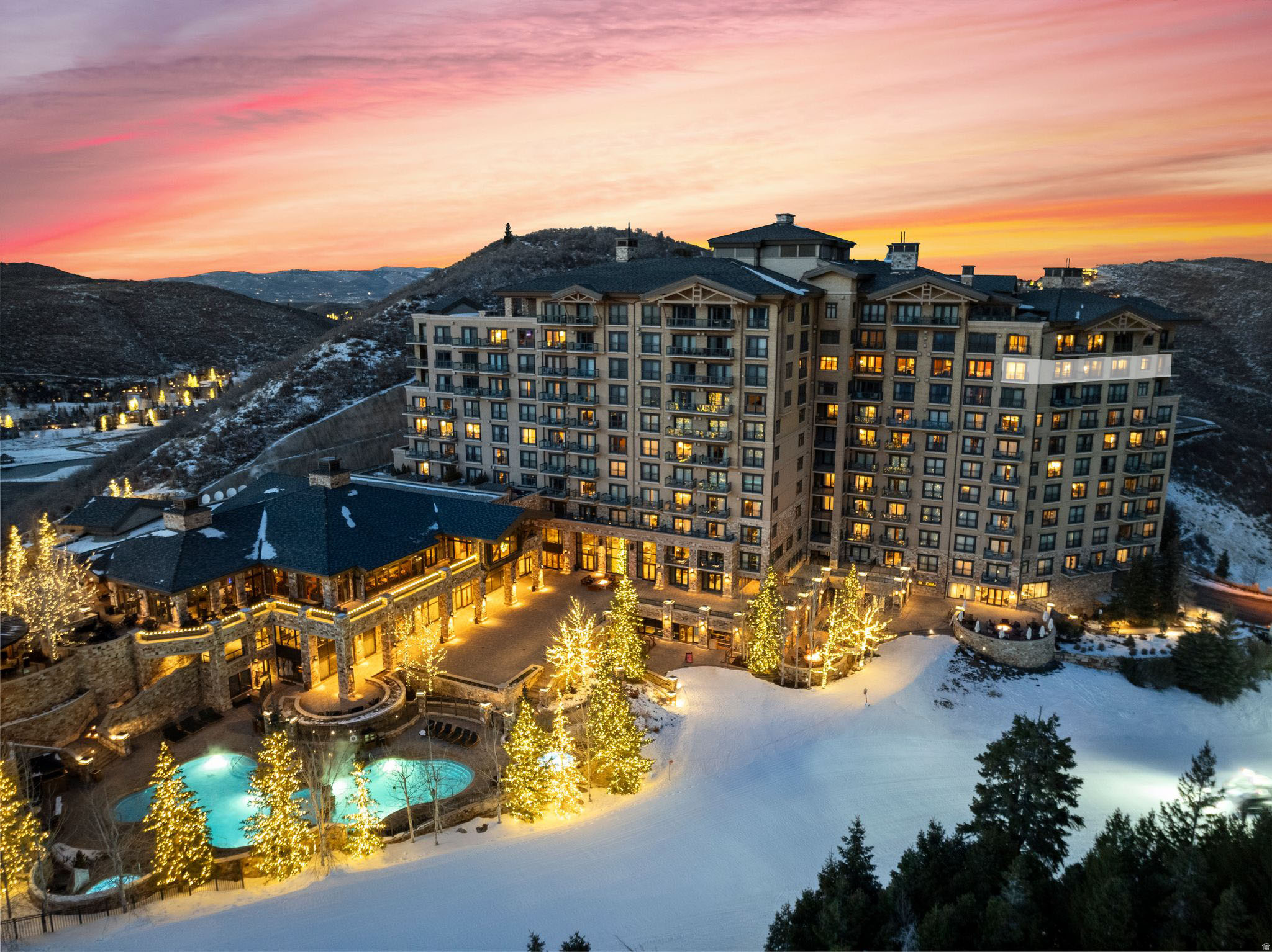 ST. REGIS - Residential
