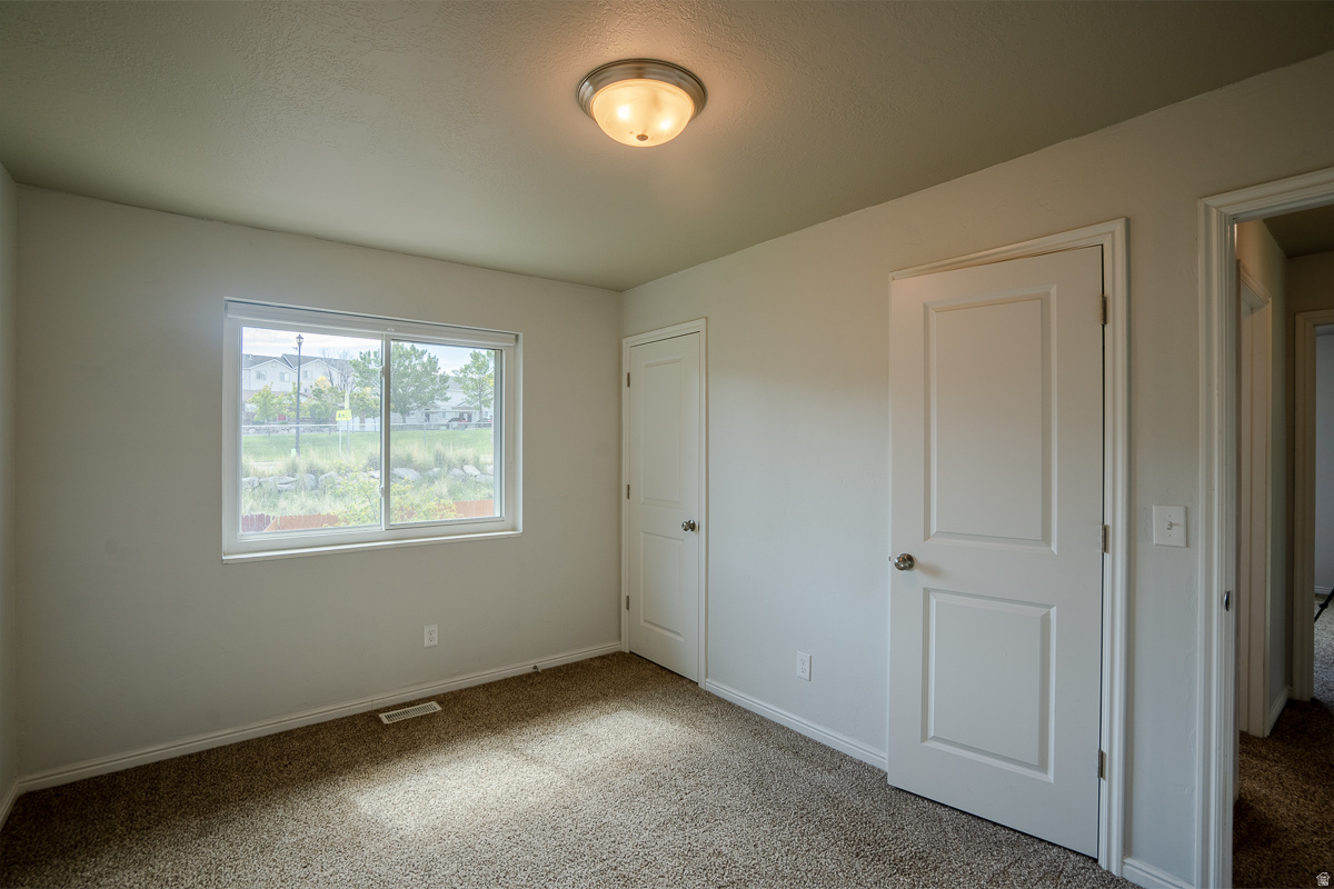 LYNNBROOK - Residential