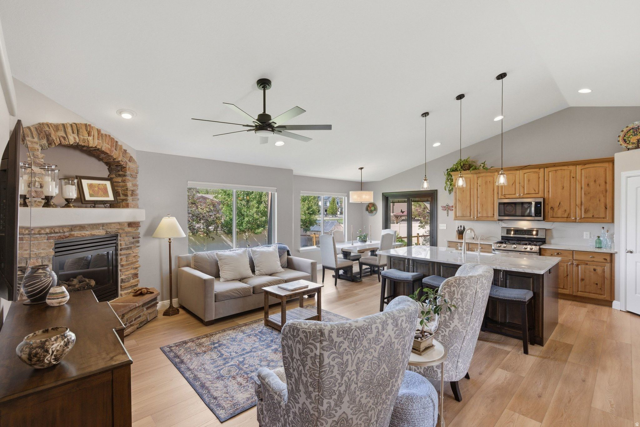 BROADHEAD ESTATES - Residential