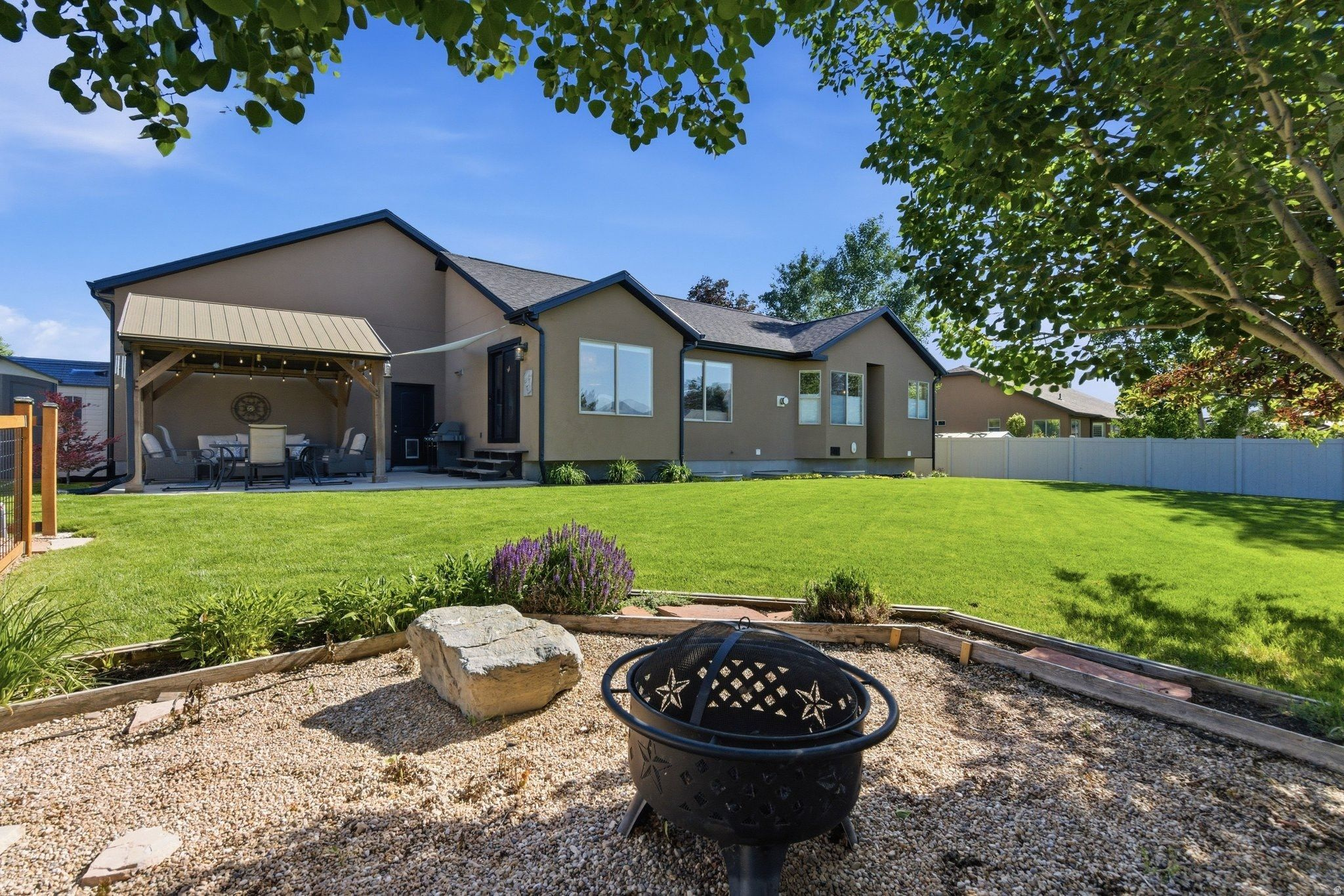 BROADHEAD ESTATES - Residential