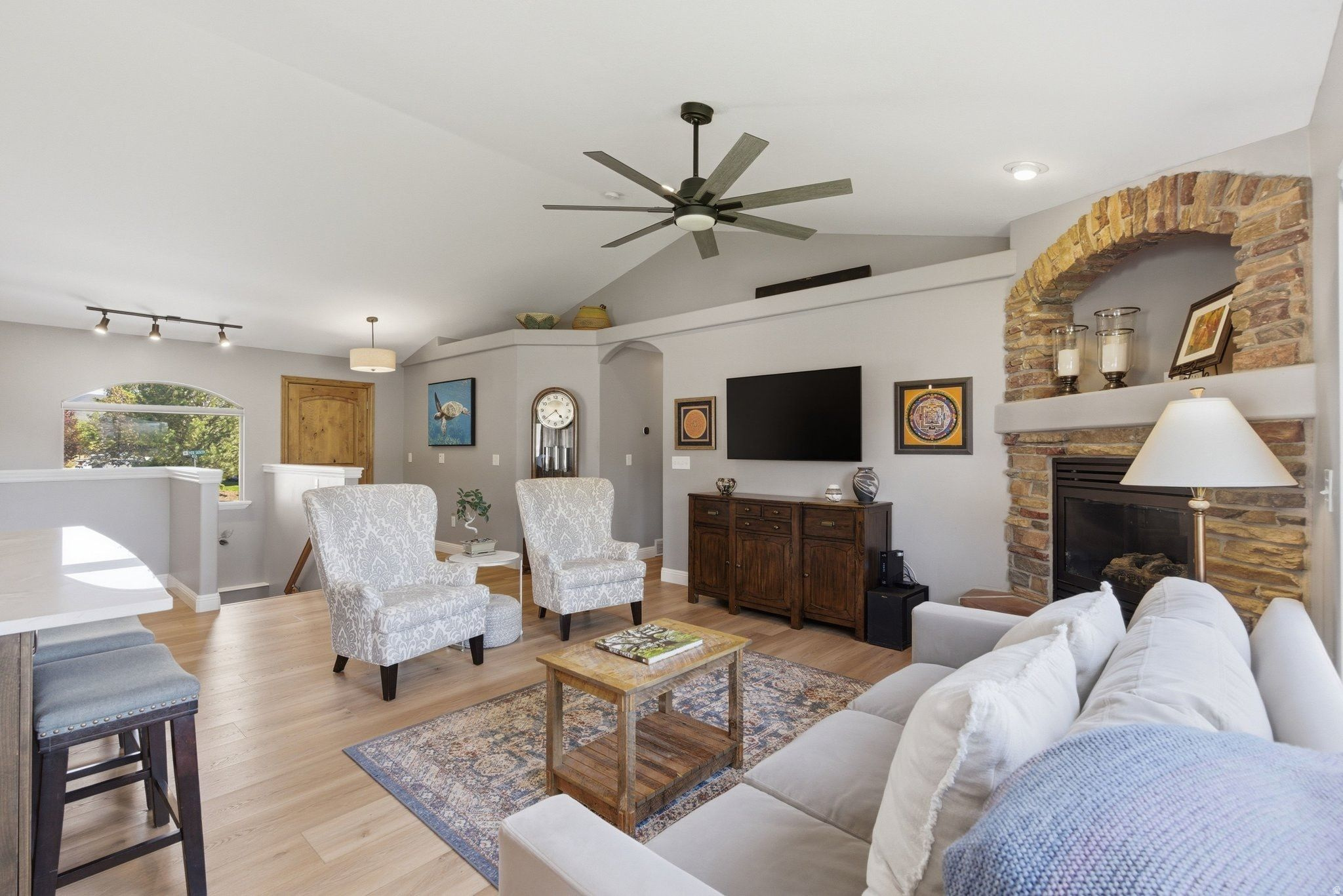BROADHEAD ESTATES - Residential