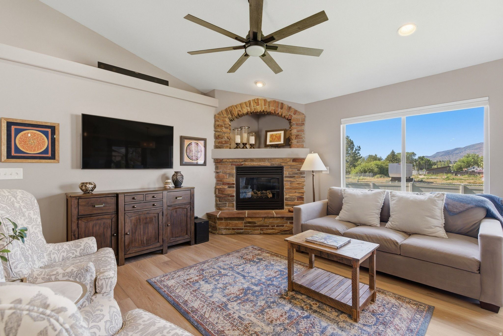 BROADHEAD ESTATES - Residential