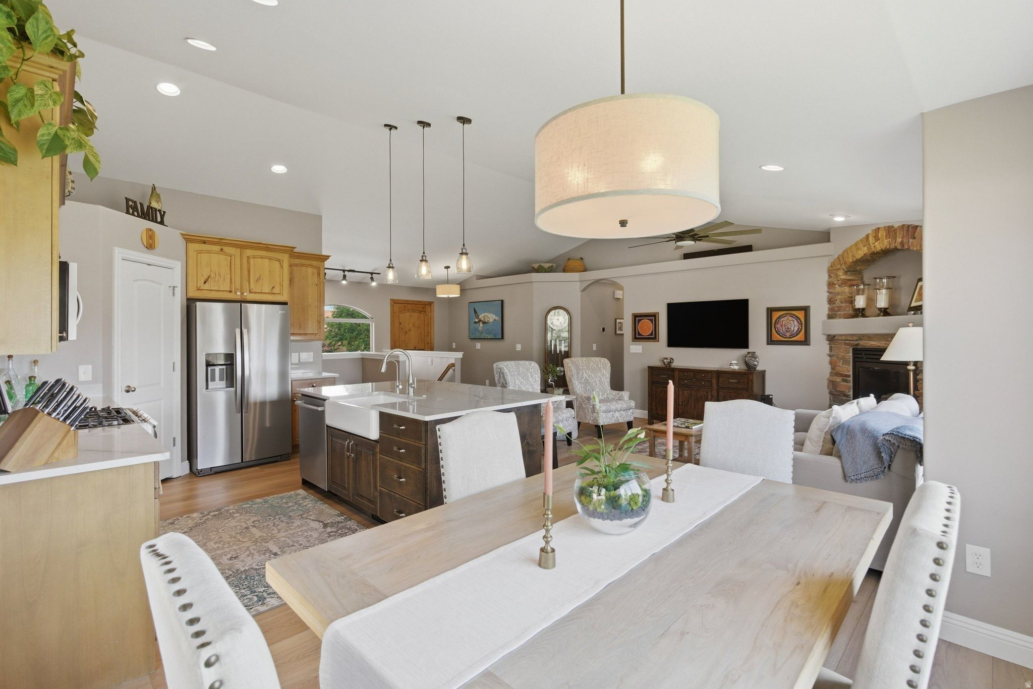 BROADHEAD ESTATES - Residential