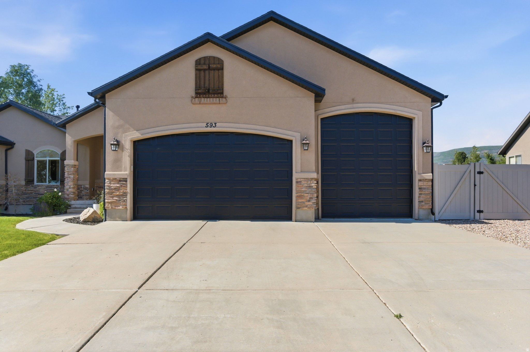 BROADHEAD ESTATES - Residential