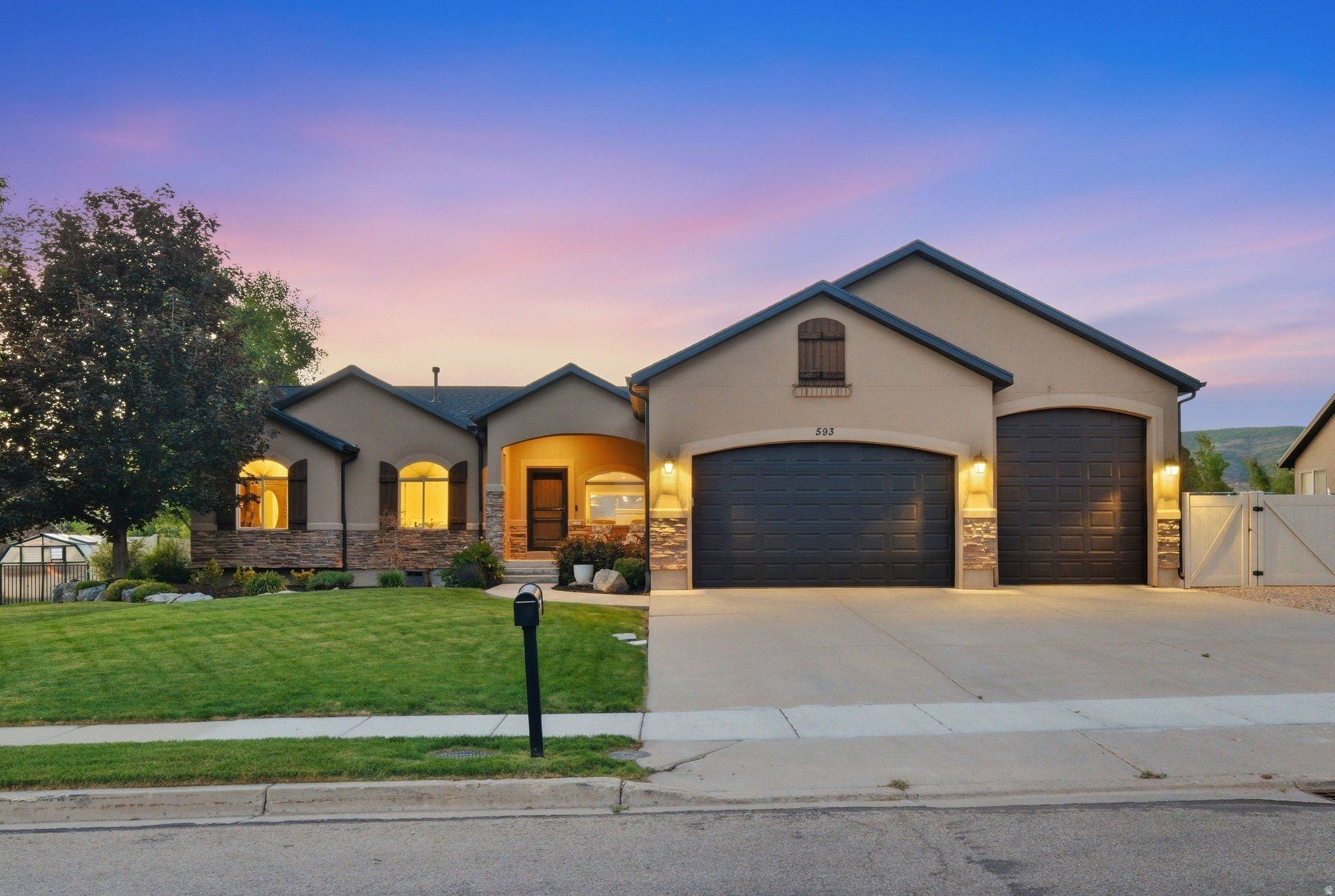 BROADHEAD ESTATES - Residential