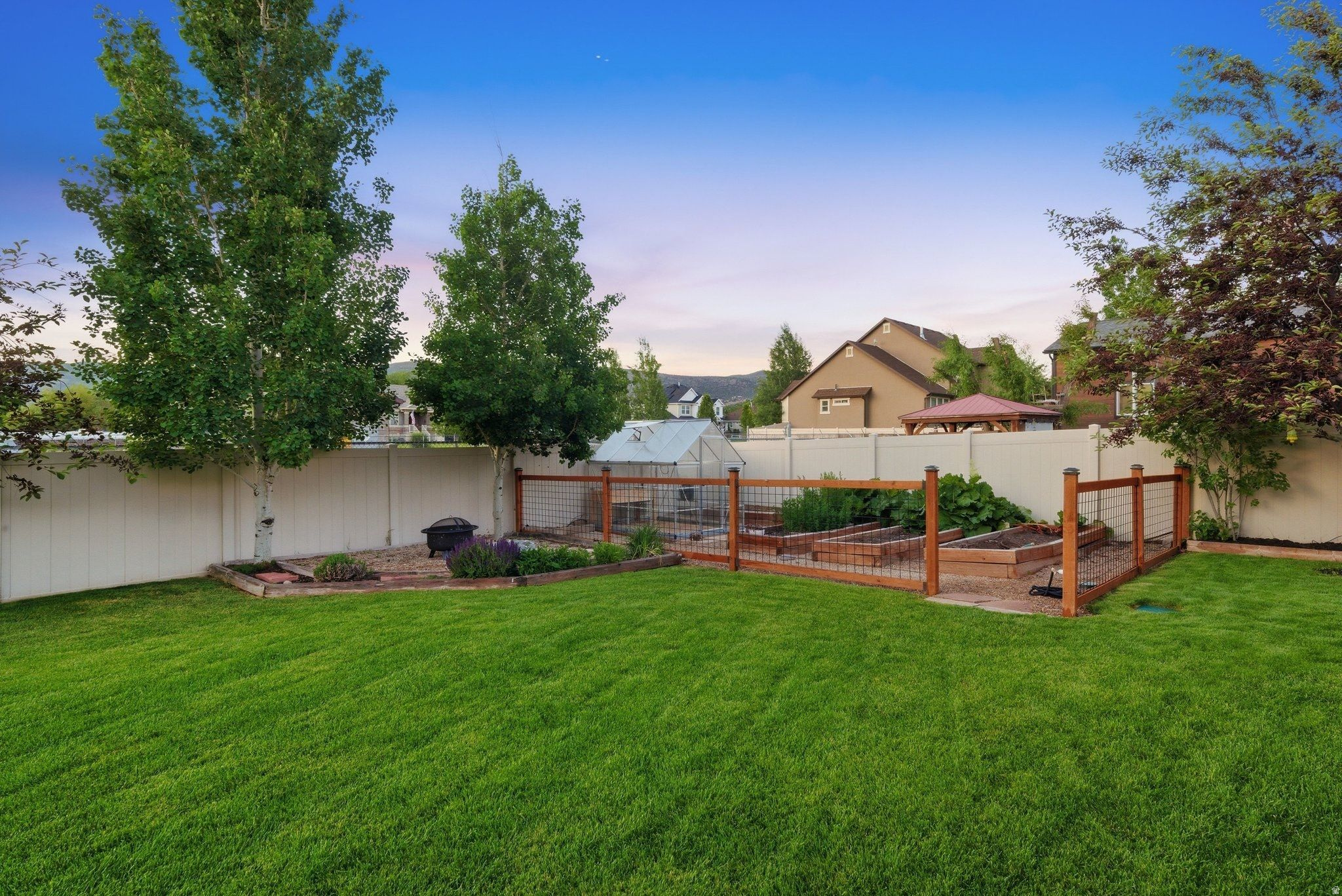 BROADHEAD ESTATES - Residential