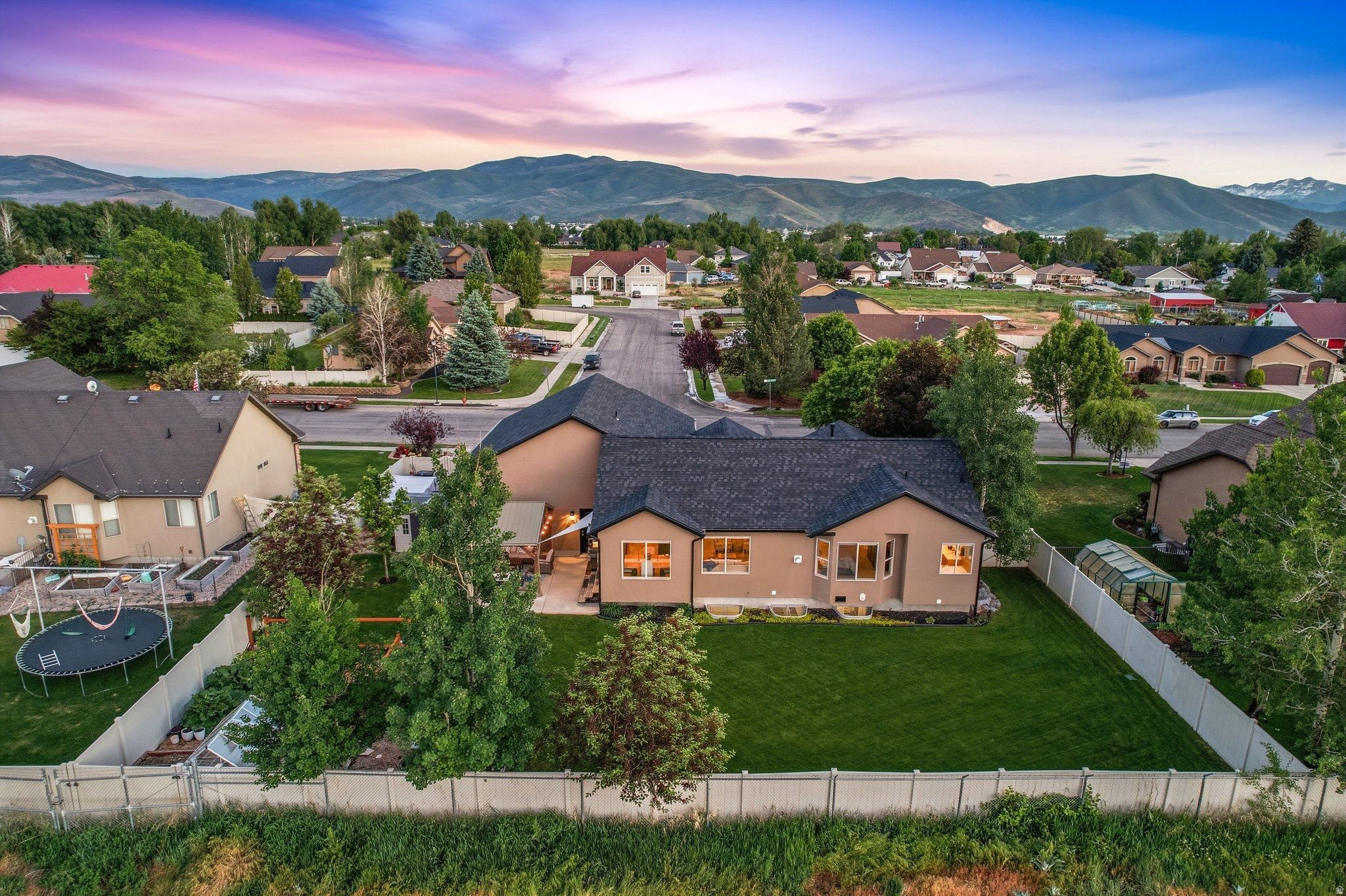 BROADHEAD ESTATES - Residential
