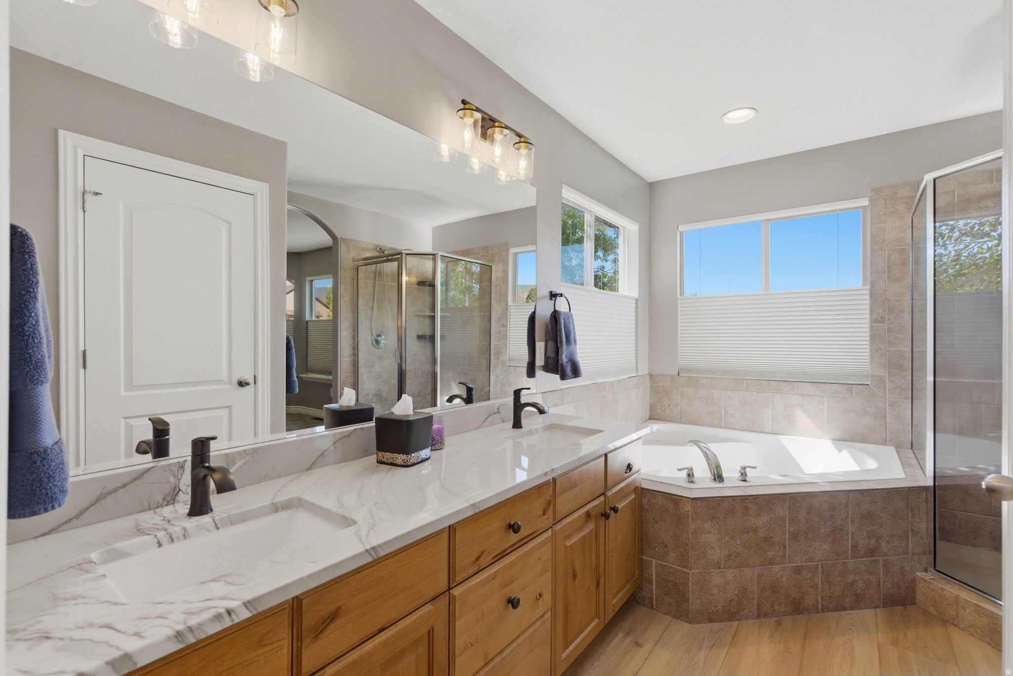 BROADHEAD ESTATES - Residential