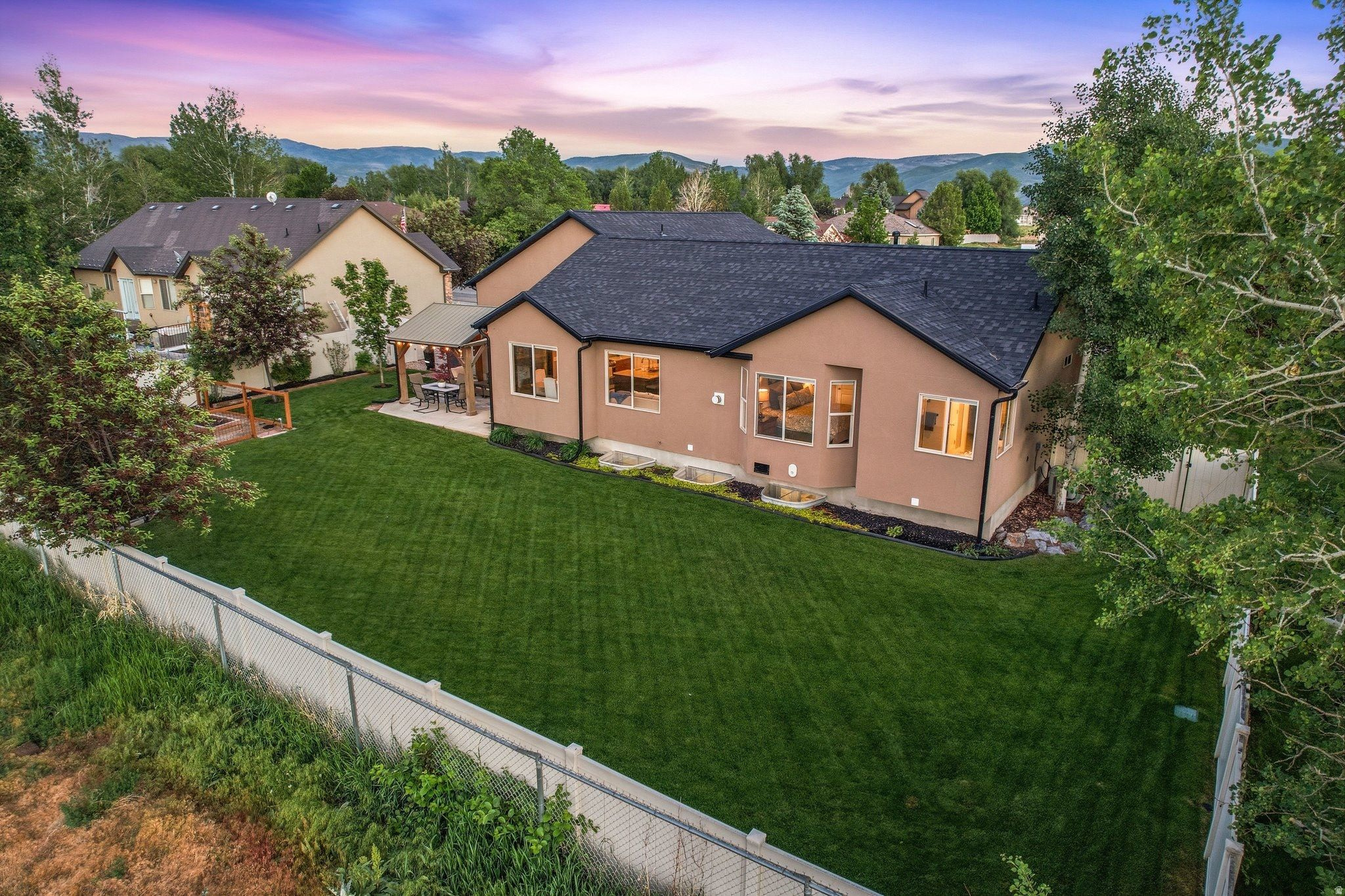 BROADHEAD ESTATES - Residential
