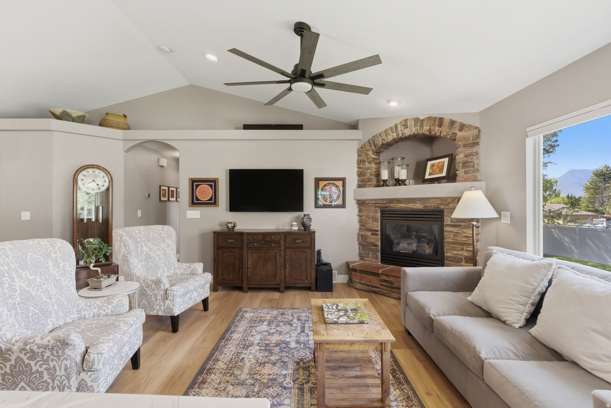 BROADHEAD ESTATES - Residential